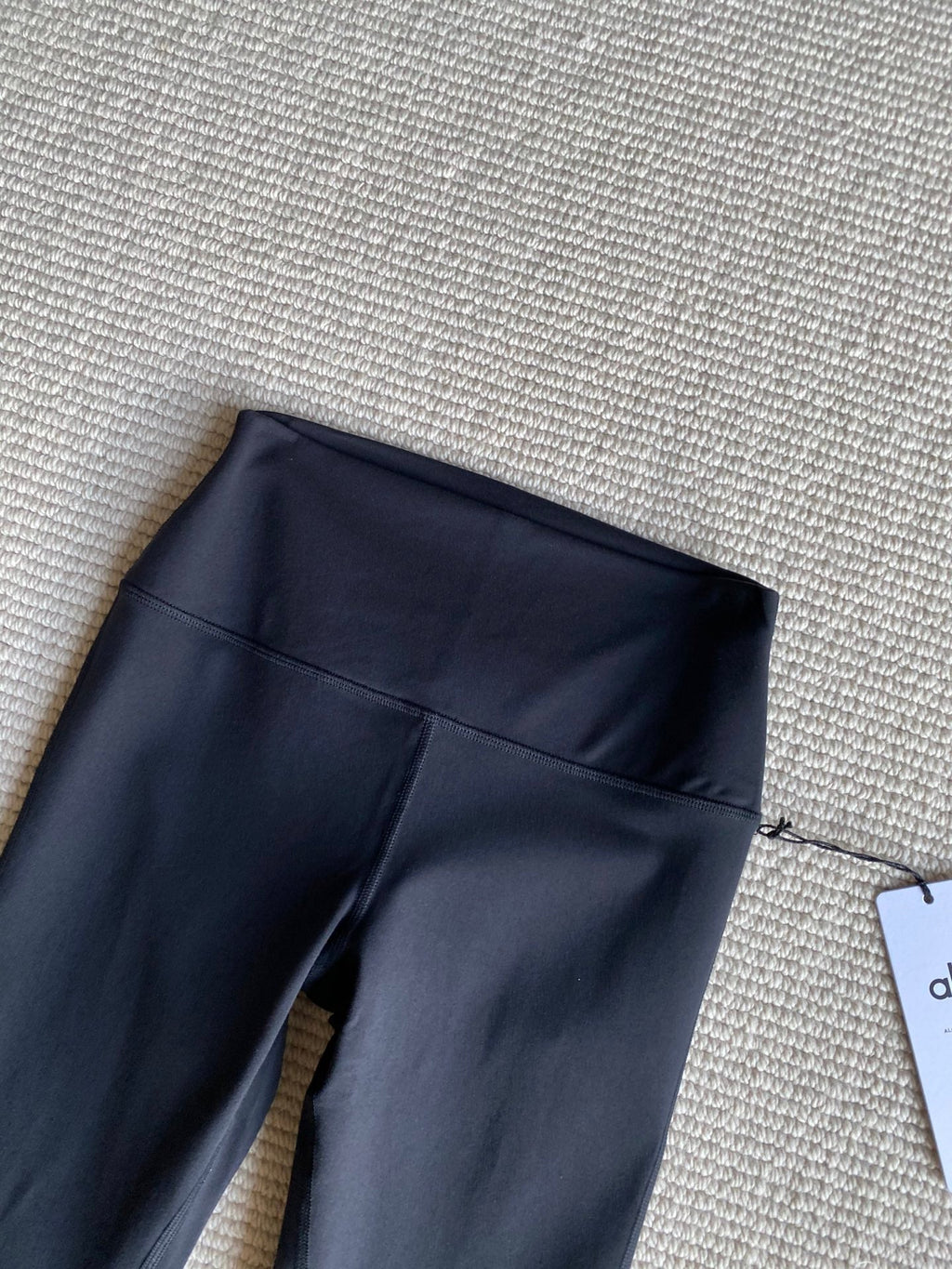 ALO FLARED PANTS STYLE 143