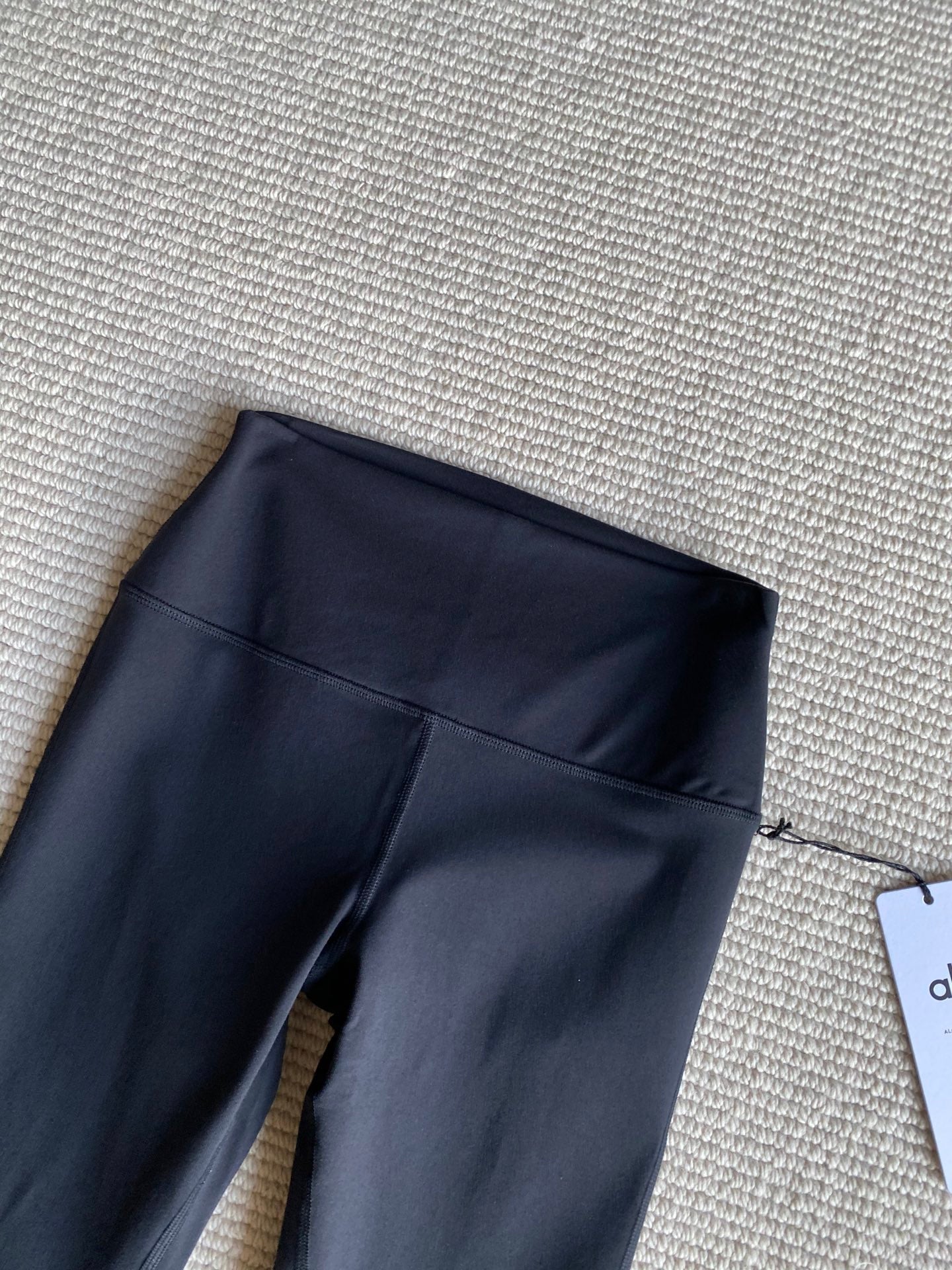 ALO FLARED PANTS STYLE 143