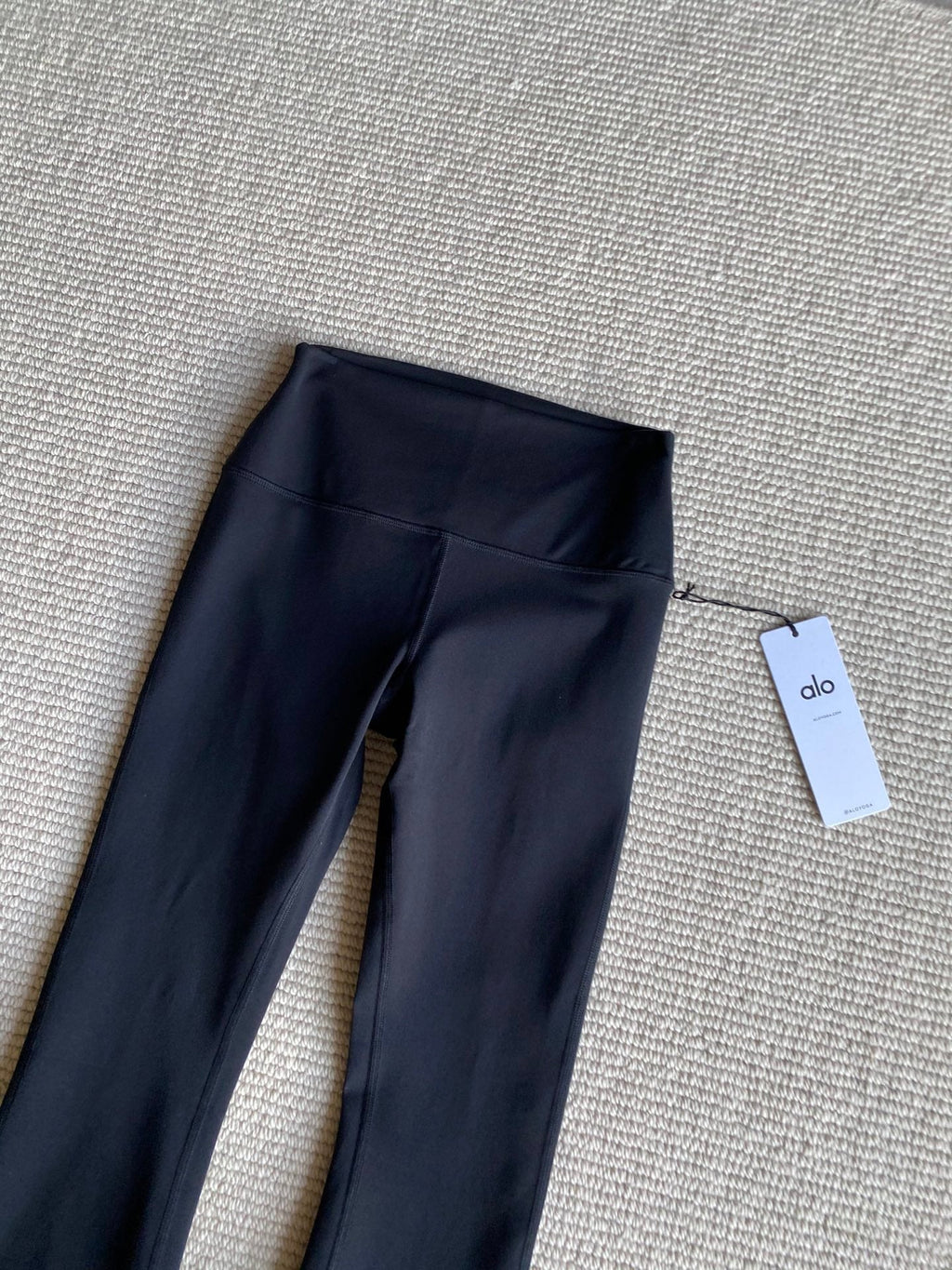 ALO FLARED PANTS STYLE 143