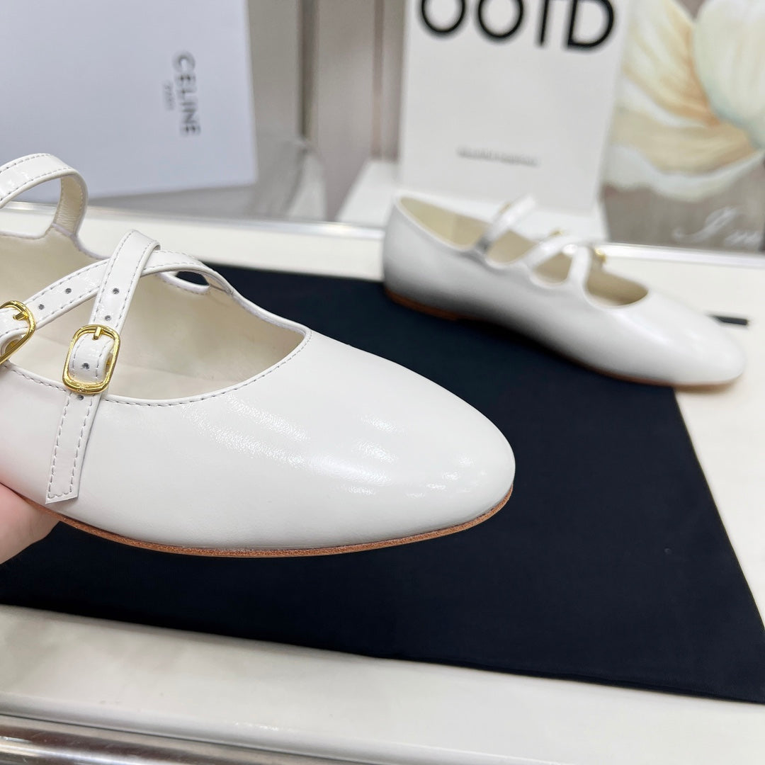 BALLET FLAT WITH CROSSOVER STRAP IN WHITE LAMBSKIN