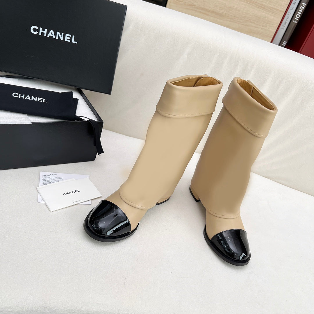 CC SHORT BOOTS 55 MM IN BEIGE CREAM LAMBSKIN WITH GOLD HARDWARE