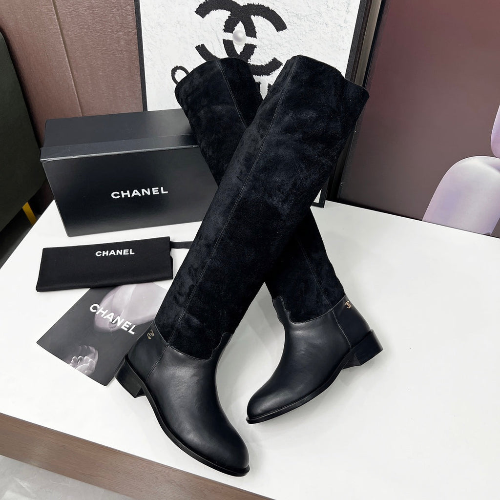 CHANEL 25S KNEE-HIGH BOOTS 35MM IN BLACK CALFSKIN AND SUEDE