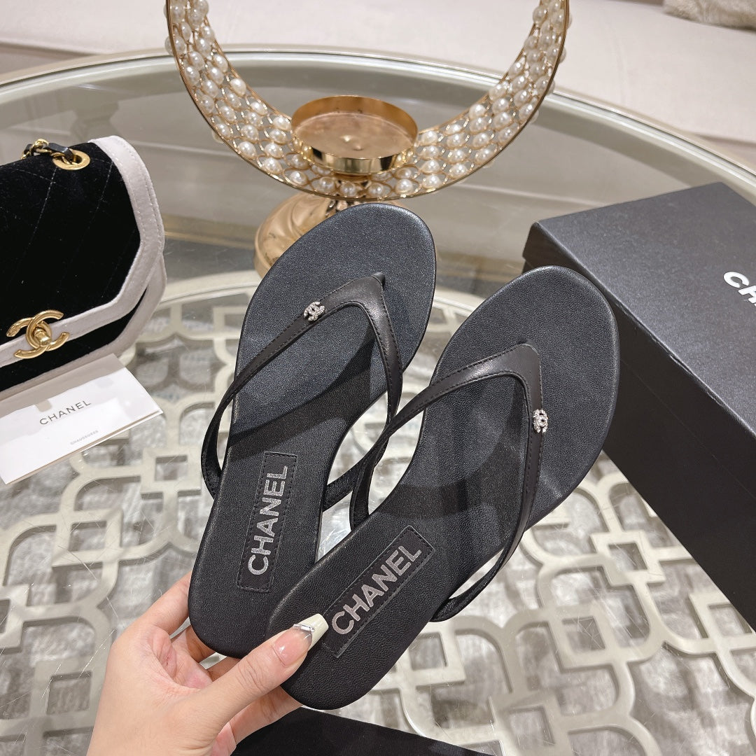 Double CC Flip Flop Thongs Black Sheepskin