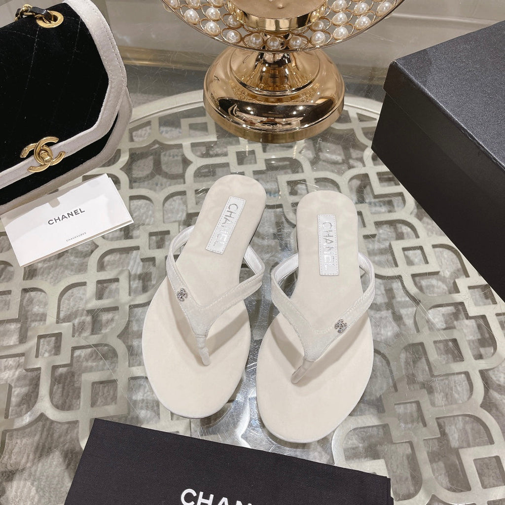 Double CC Flip Flop Thongs White Sheepskin