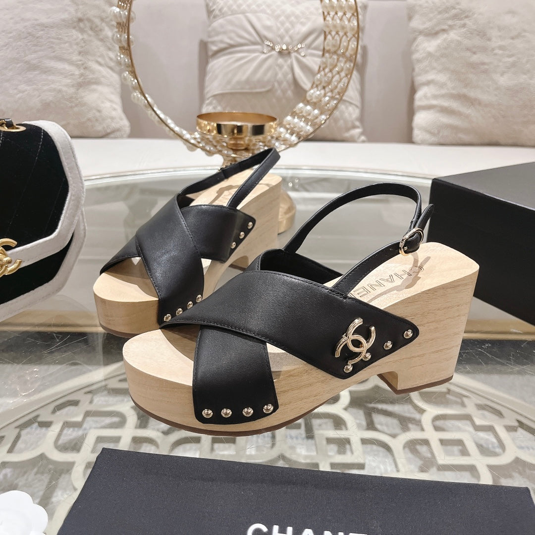 Double CC  Wood Grain Platform Sandals Black Sheepskeen