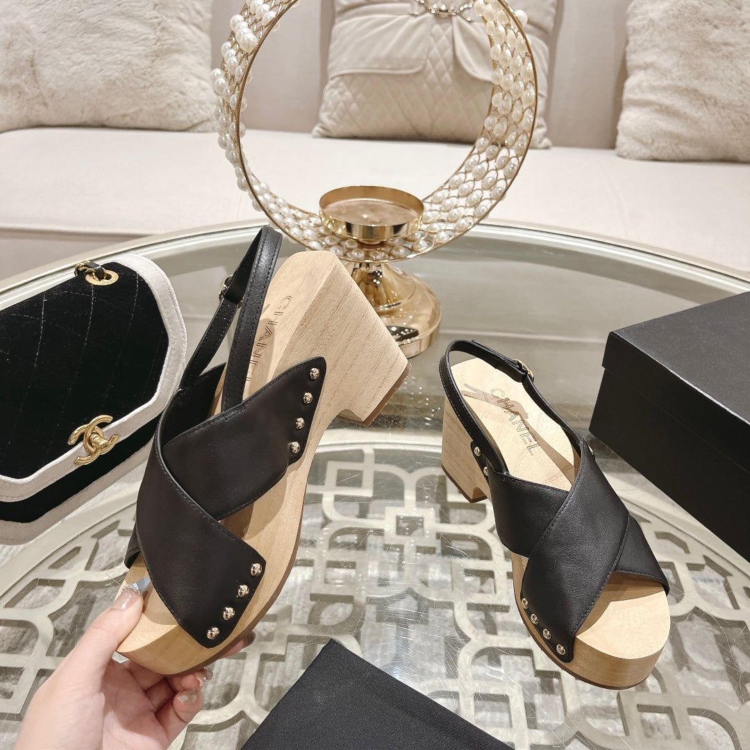 Double CC  Wood Grain Platform Sandals Black Sheepskeen