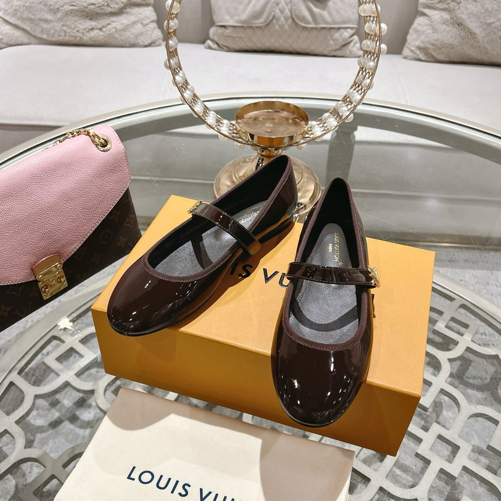 MARY JANE SHOES IN WALNUT BROWN PATENT CALFSKIN