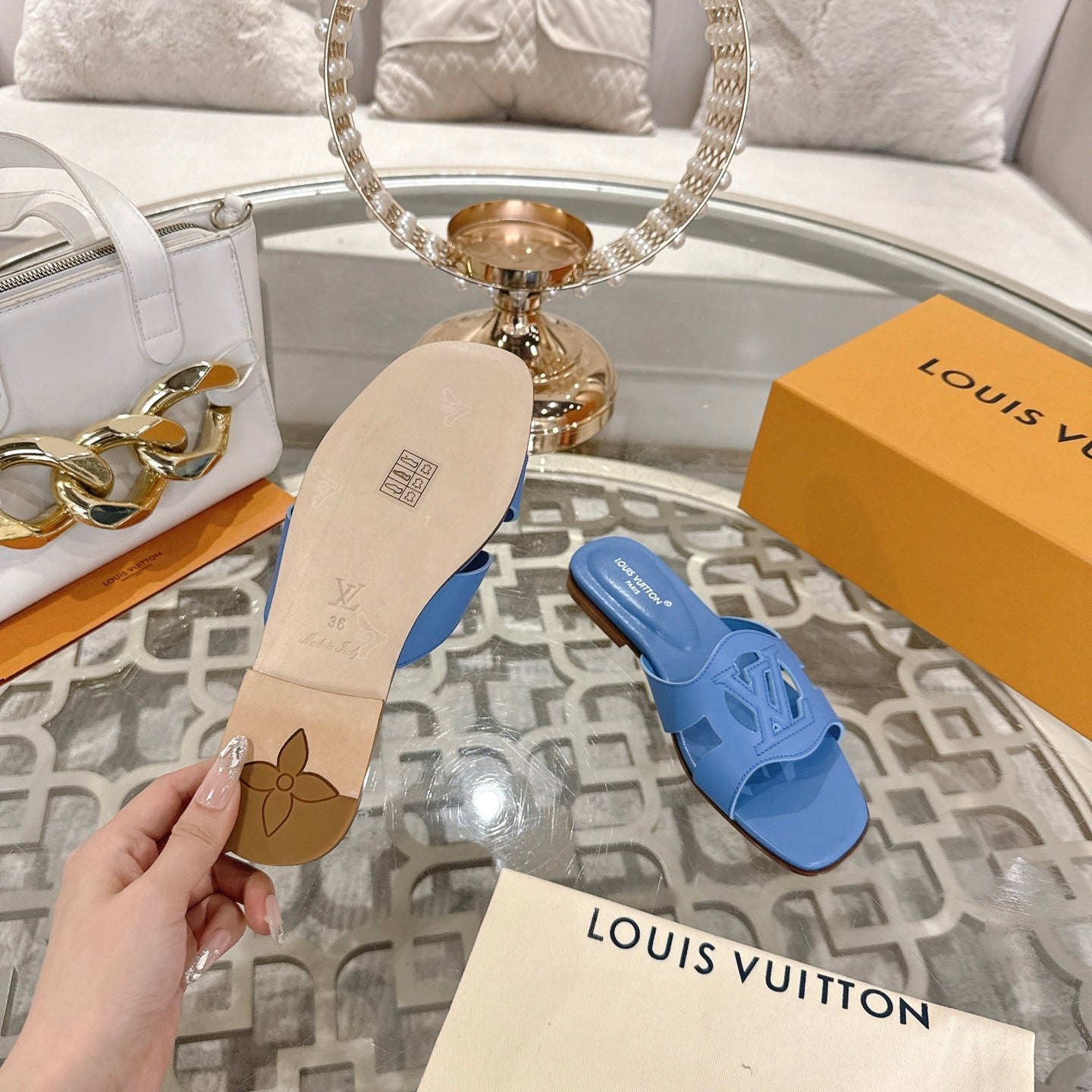 ISOLA FLAT SLIDE IN CORNFLOWER BLUE CALFSKIN