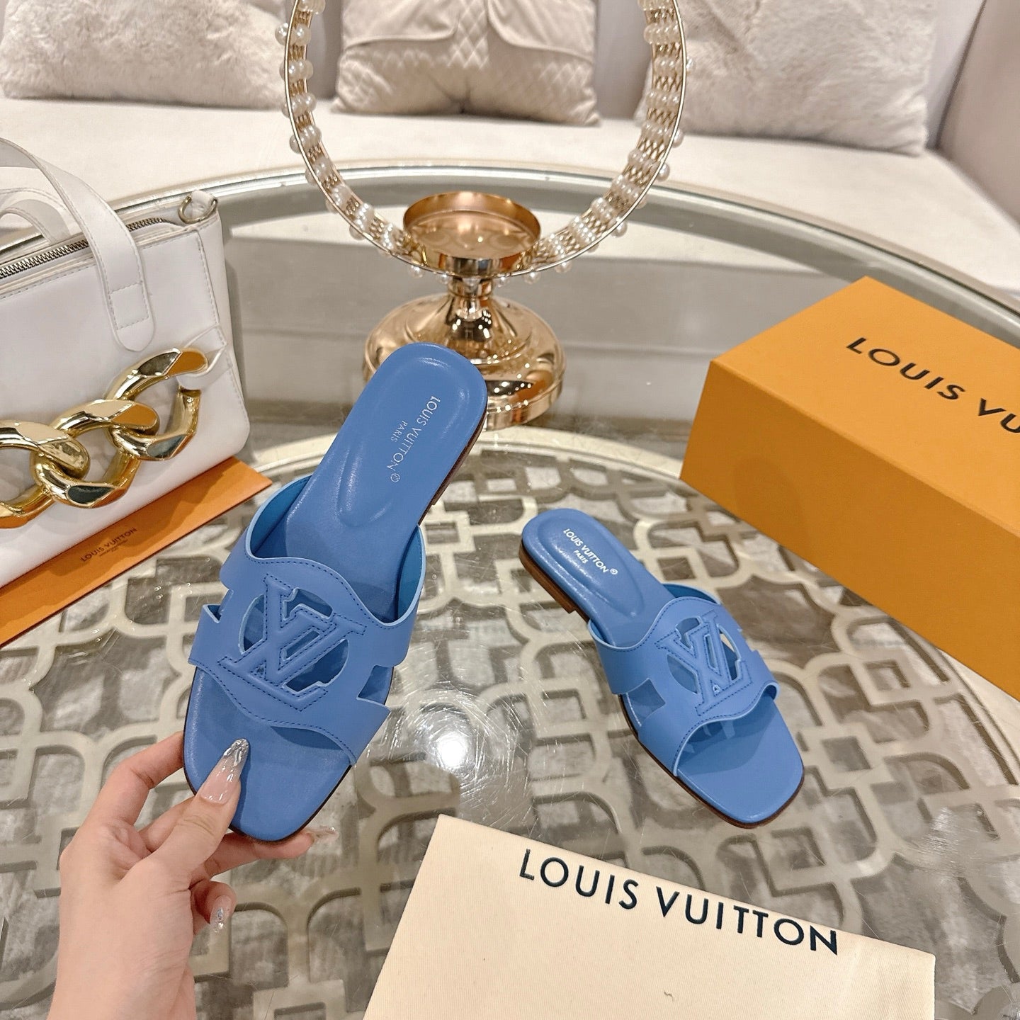 ISOLA FLAT SLIDE IN CORNFLOWER BLUE CALFSKIN