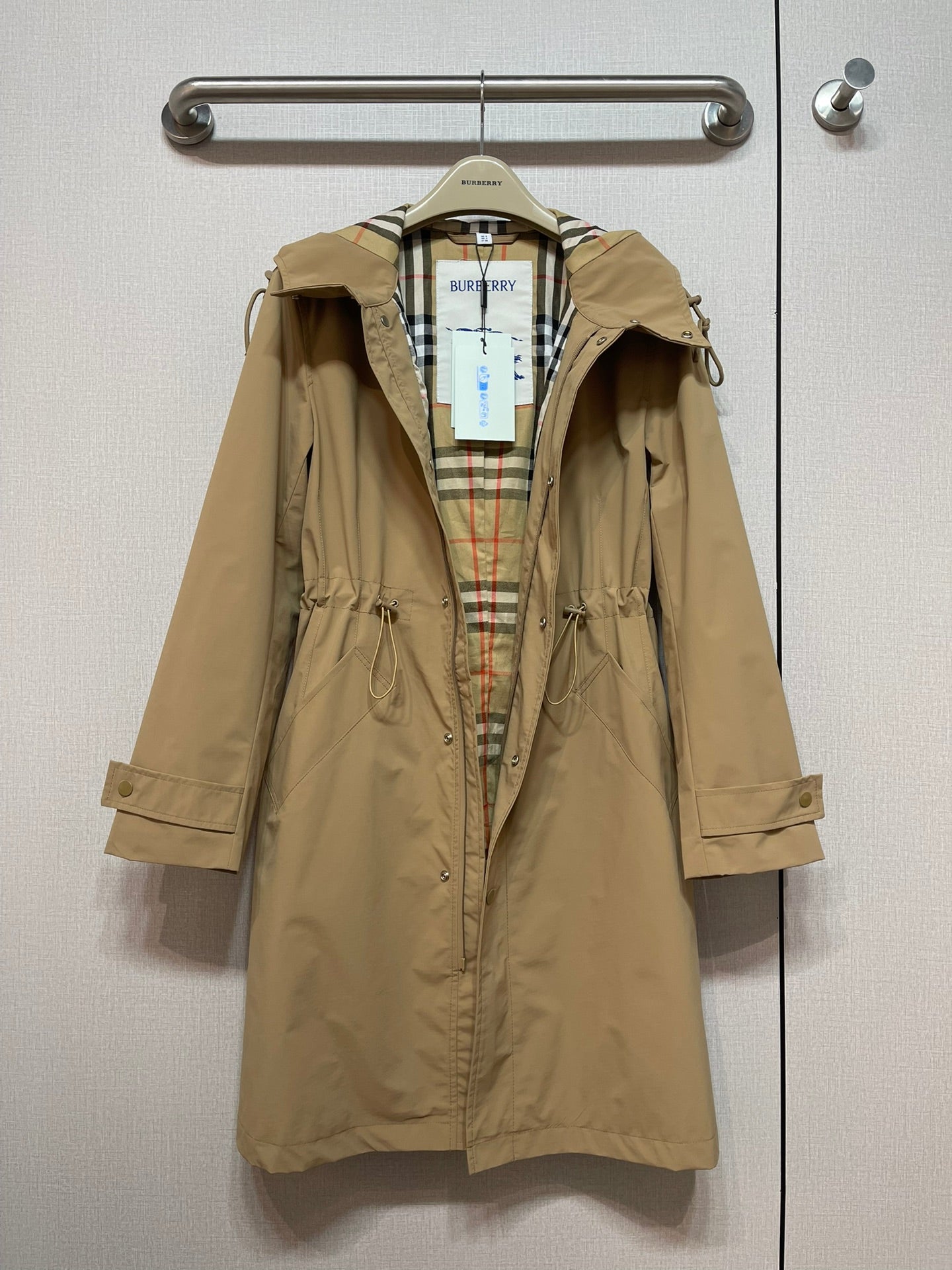 BURBERRY 25S COAT 320