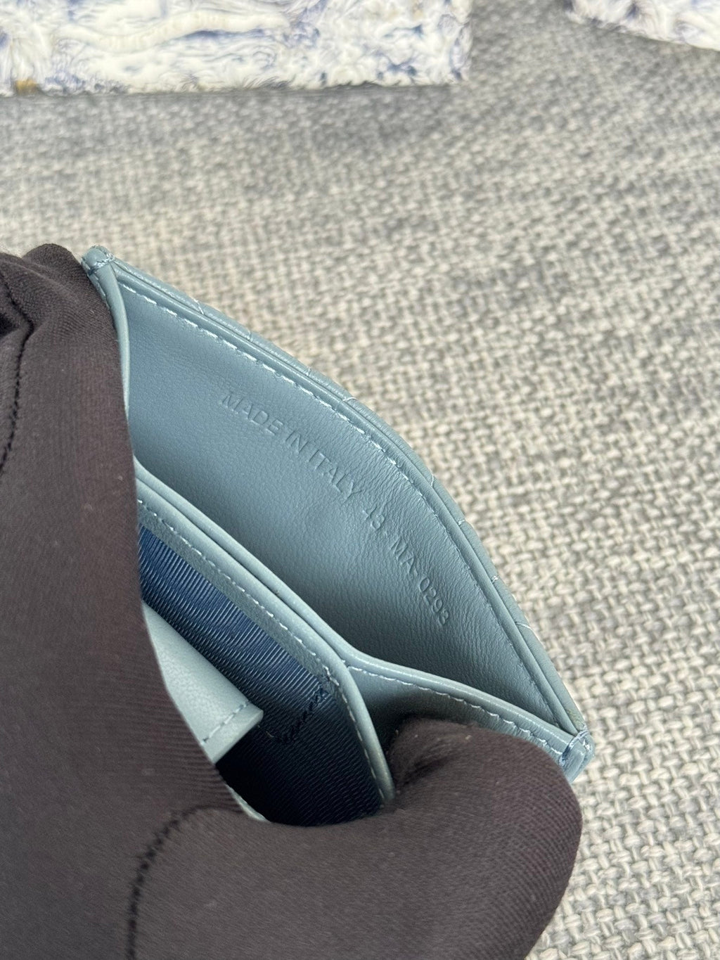 LADY JASMINE CARD HOLDER 10 IN SLATE GREY QUILTED PATENT CALFSKIN