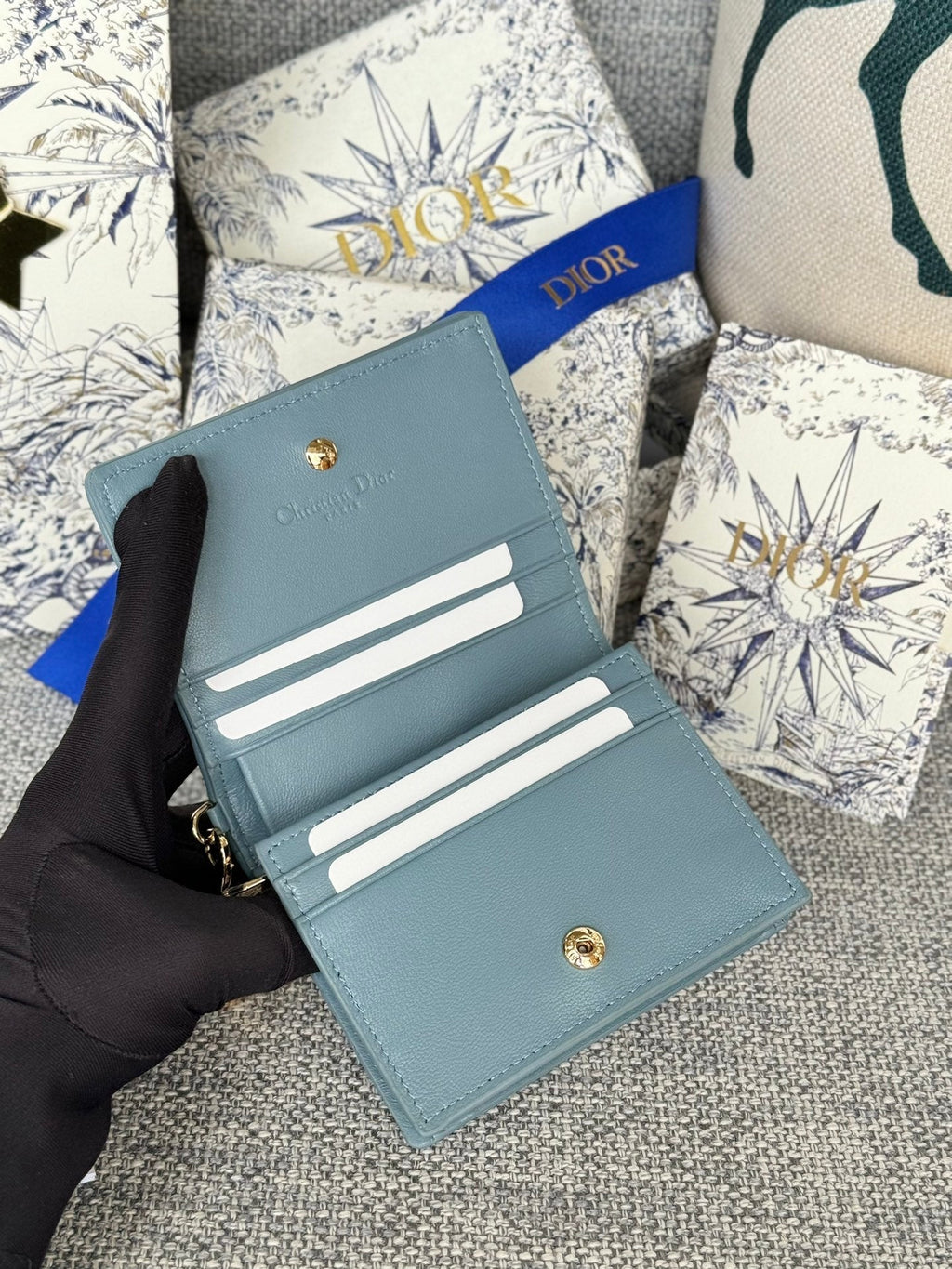 MINI LADY GARDENIA WALLET 11 IN SLATE GREY QUILTED CALFSKIN