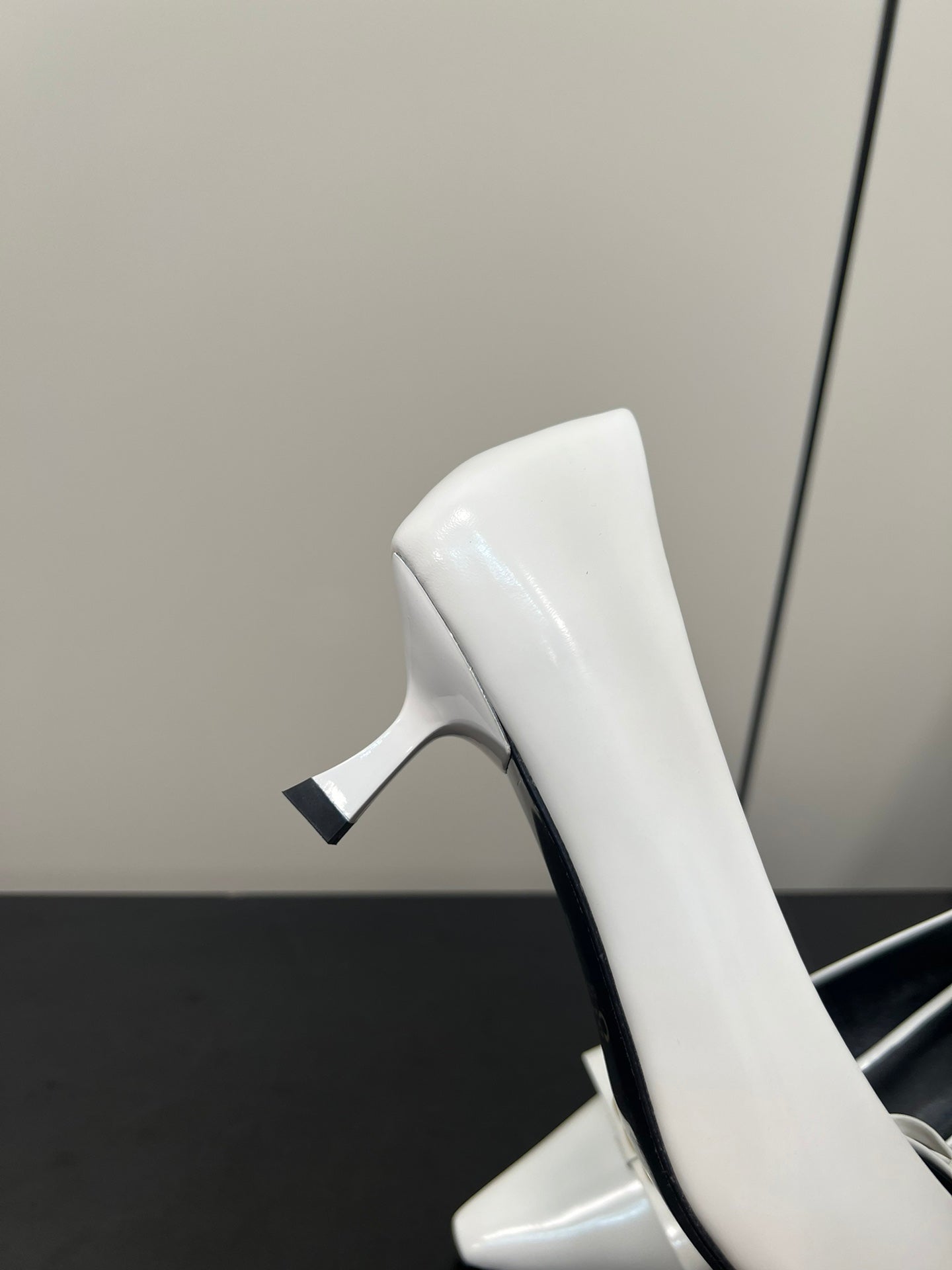 TRIOMPHE POINTED-TOE HIGH PUMPS IN WHITE SHINY CALFSKIN