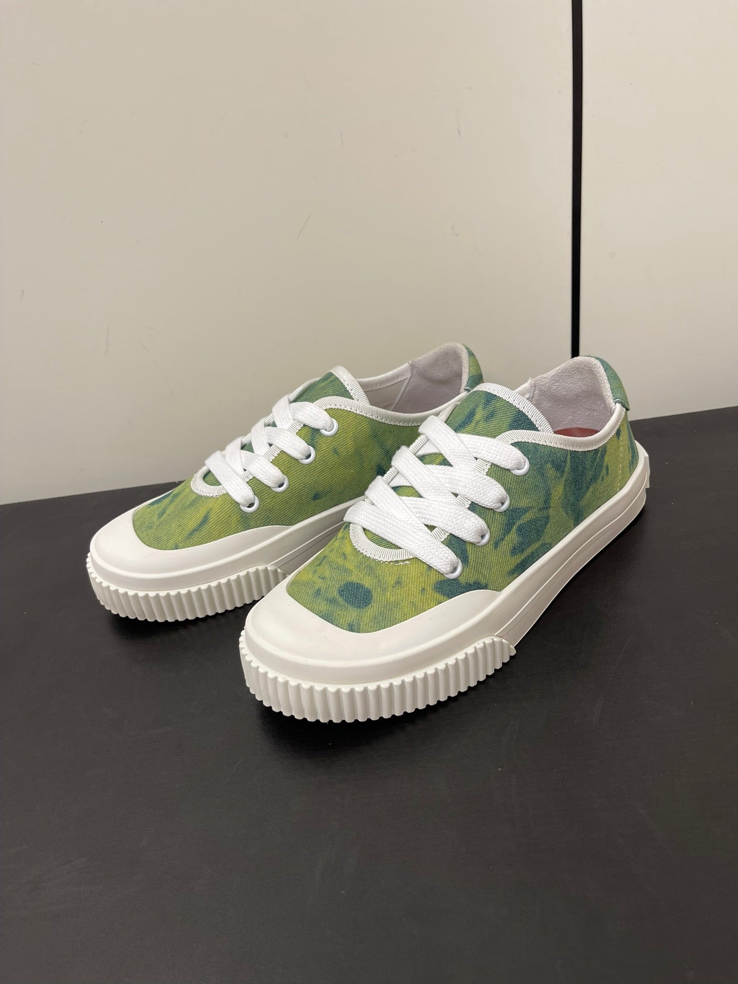 LP CLASSIC BISCUIT SNEAKER PEAR CALFSKIN