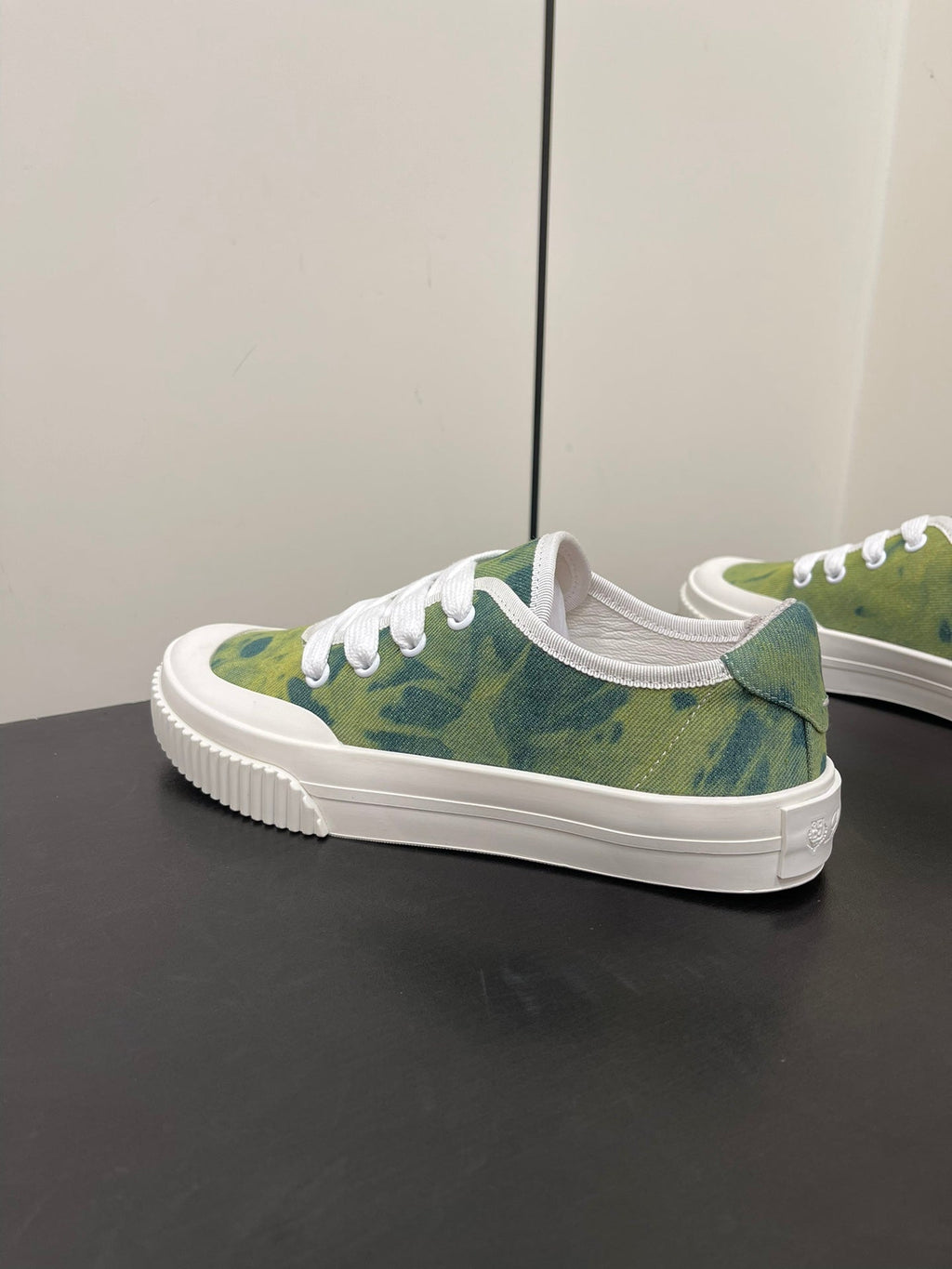 LP CLASSIC BISCUIT SNEAKER PEAR CALFSKIN