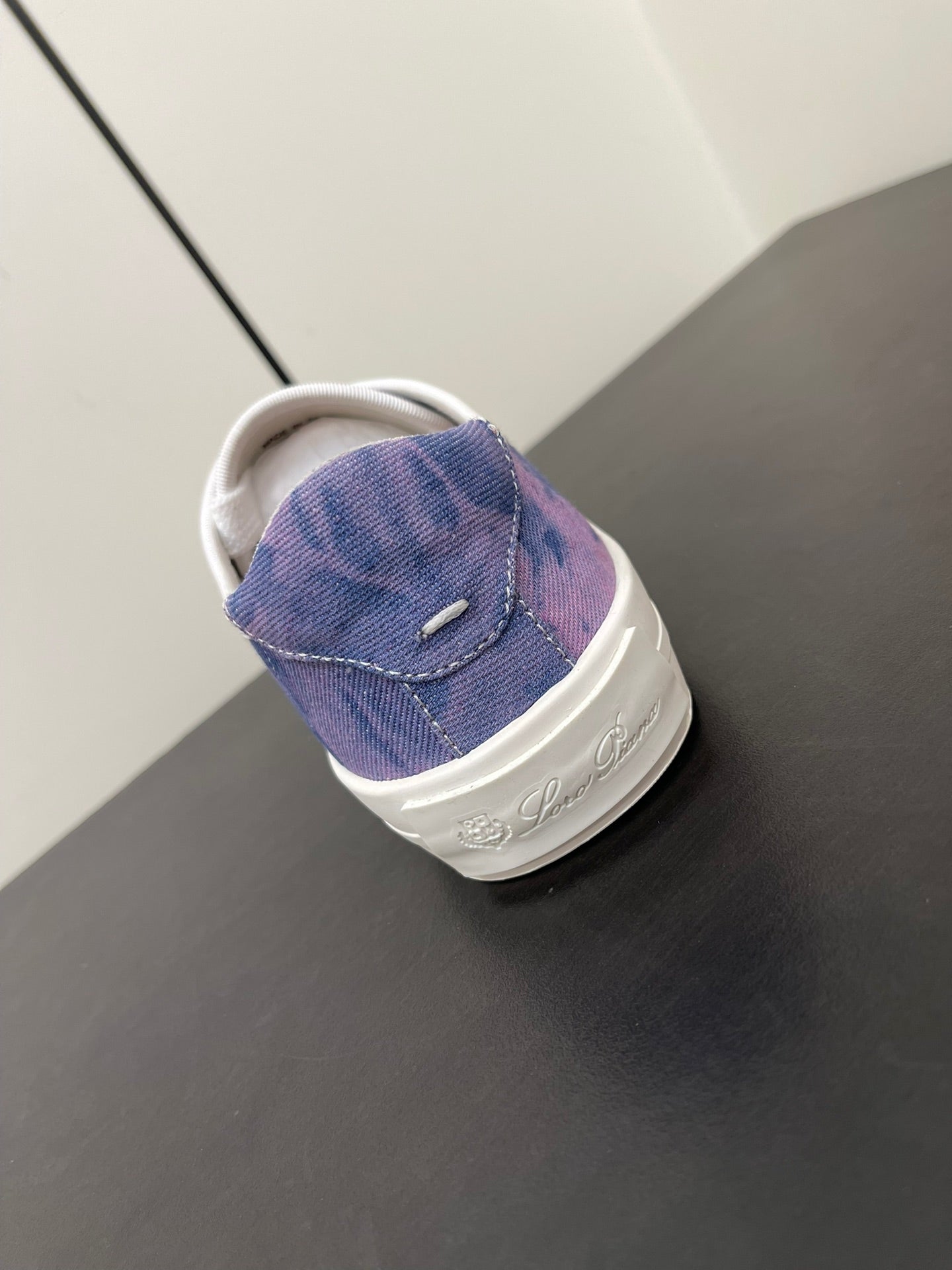 LP CLASSIC BISCUIT SNEAKER LAPIS CALFSKIN