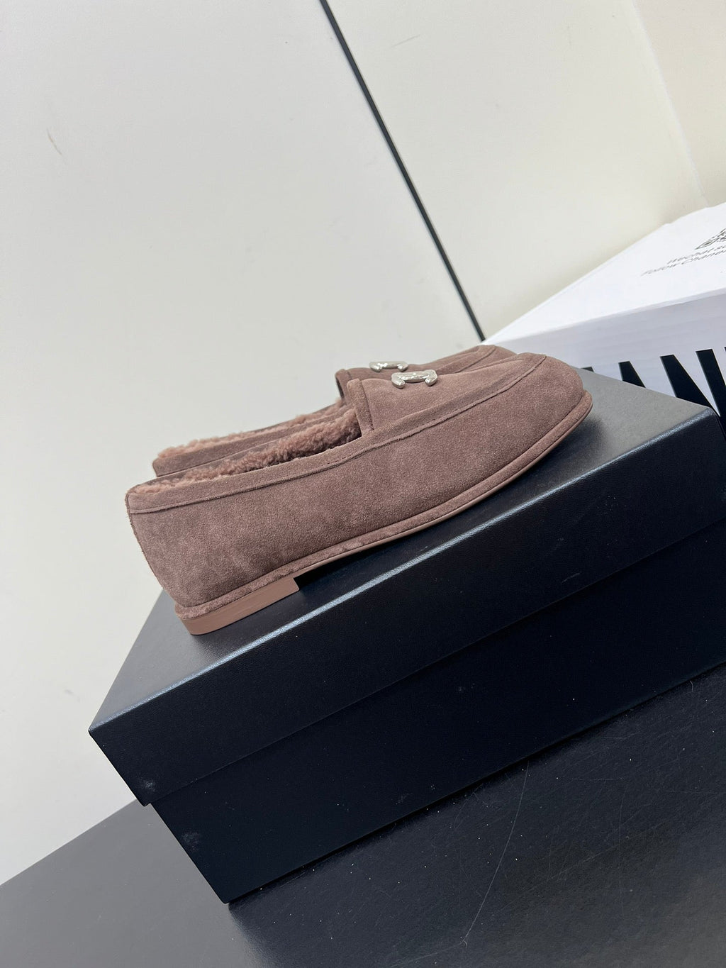 LOAFER IN PENNY BROWN SUEDE AND SOLF FLEECE LINING