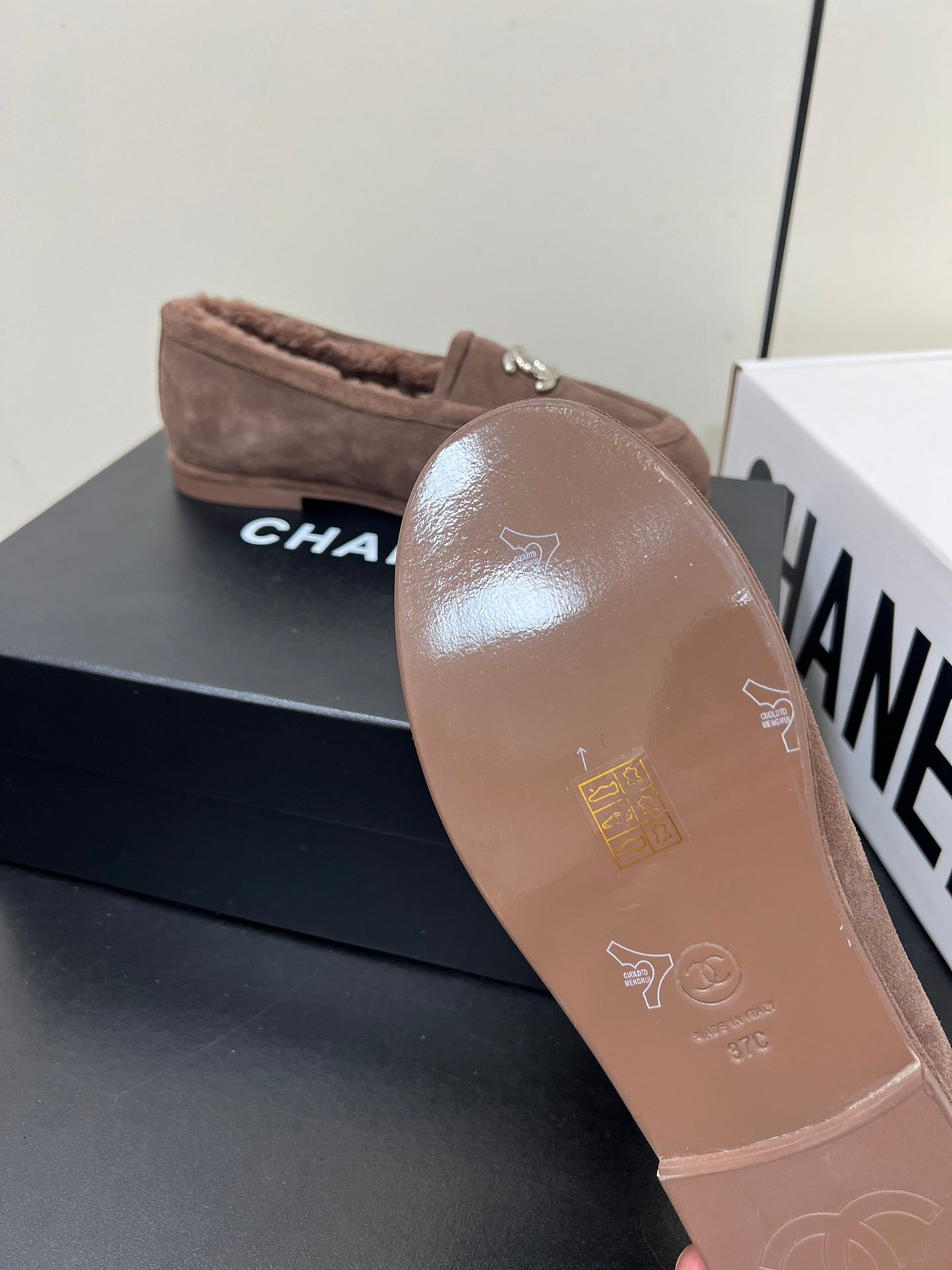 LOAFER IN PENNY BROWN SUEDE AND SOLF FLEECE LINING