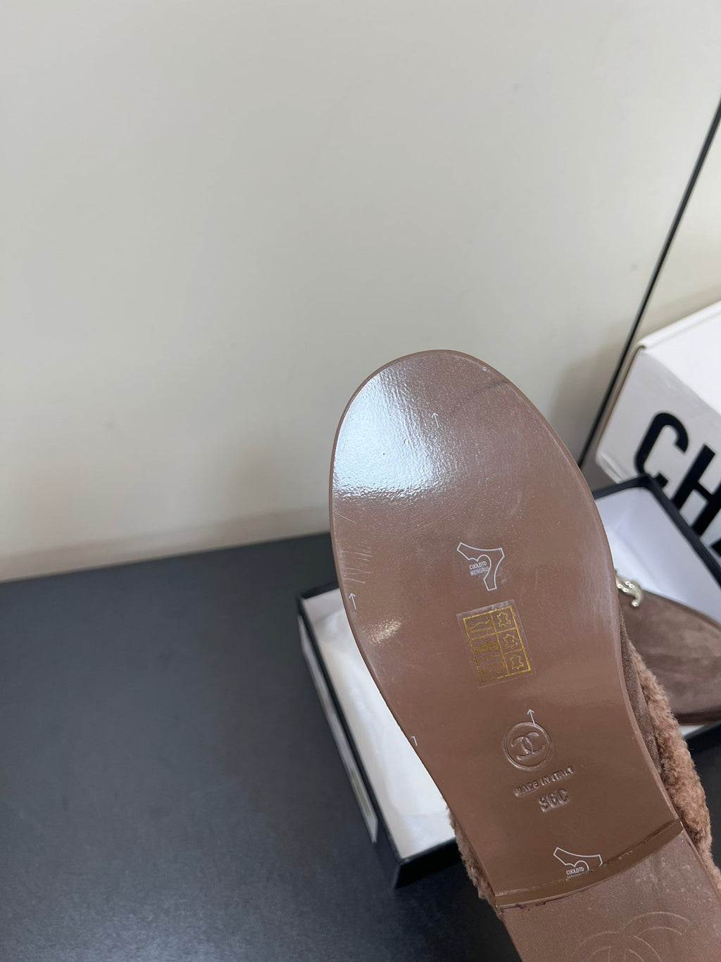 LOAFERS MULE IN MEDIUM BROWN SUEDE AND FLEECE LINING