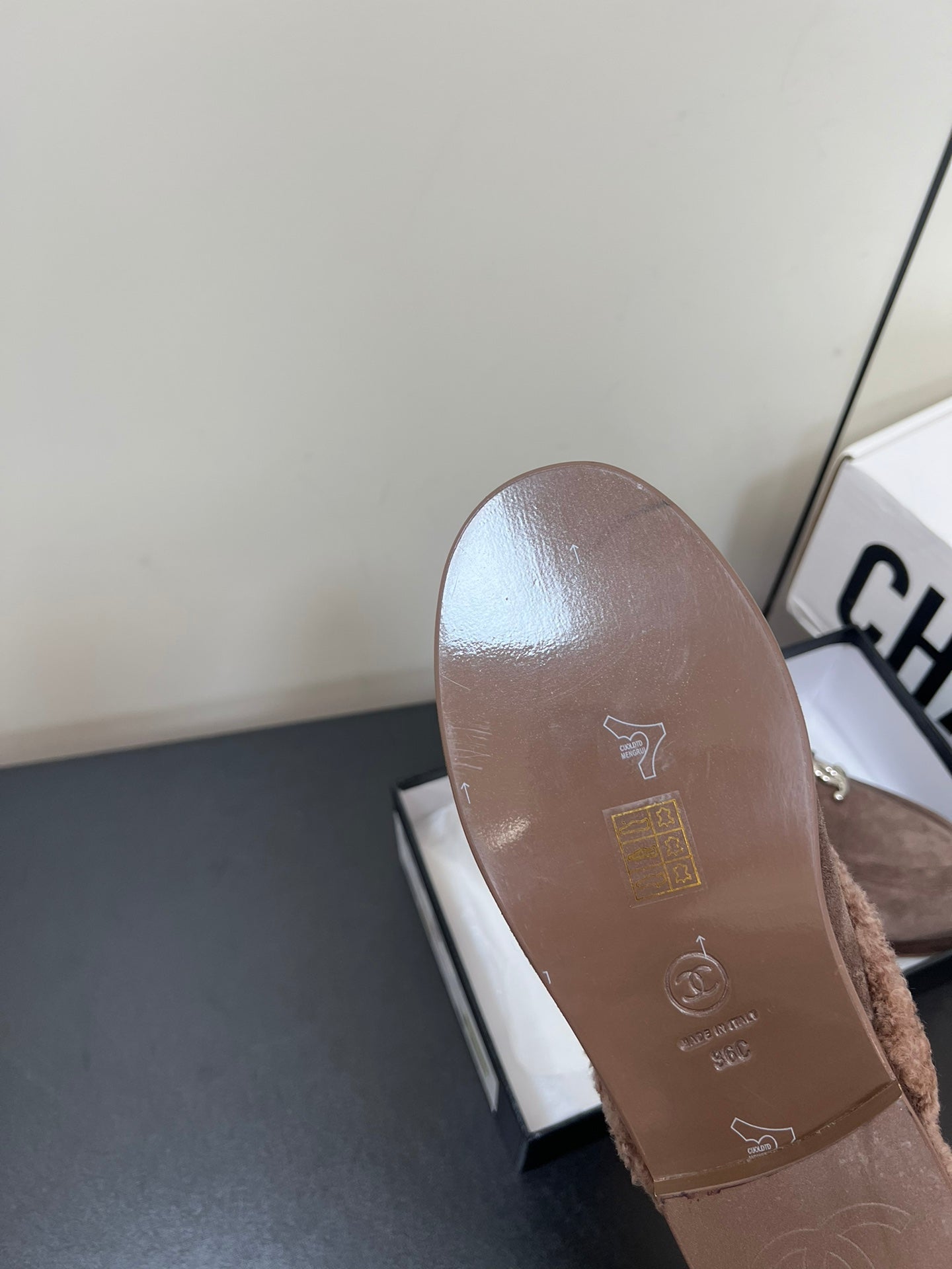 LOAFERS MULE IN MEDIUM BROWN SUEDE AND FLEECE LINING