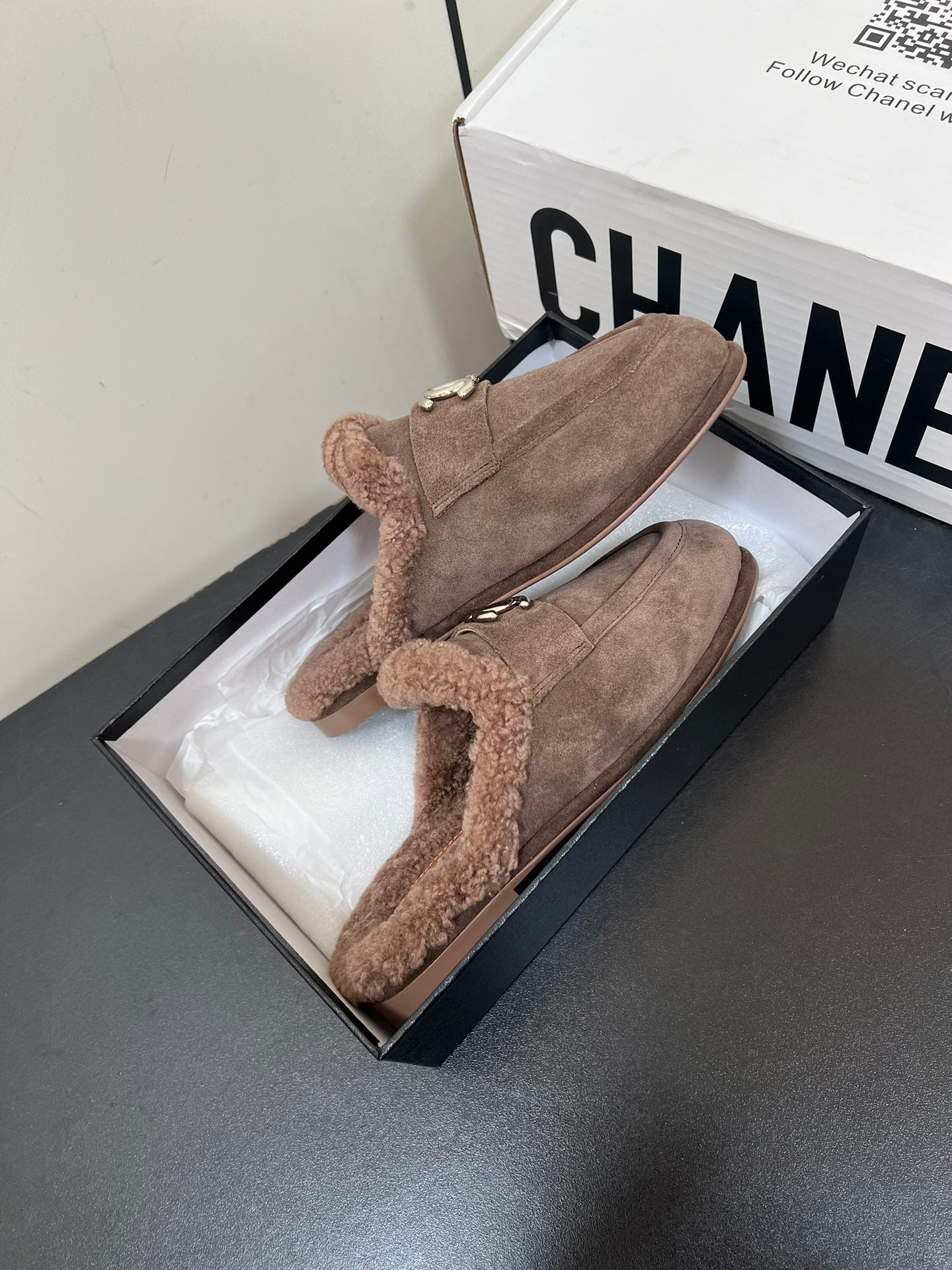 LOAFERS MULE IN MEDIUM BROWN SUEDE AND FLEECE LINING