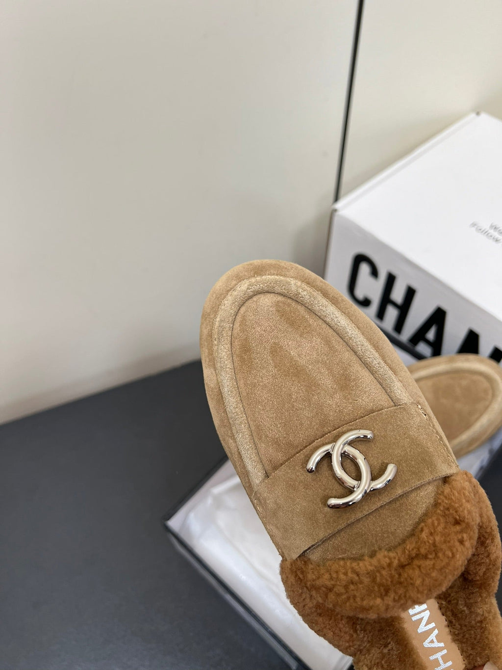 LOAFERS MULE IN PEANUT BROWN SUEDE AND FLEECE LINING