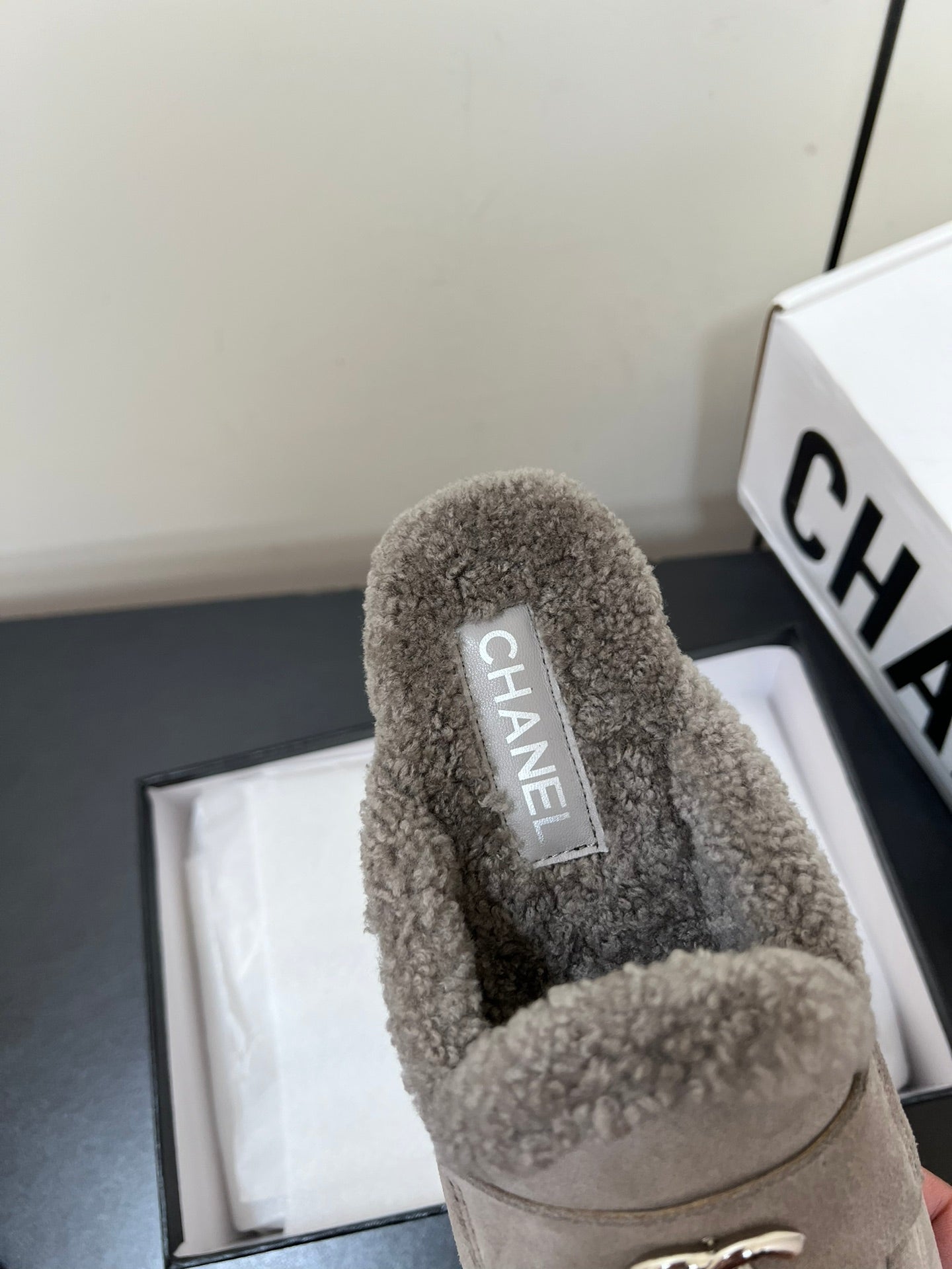 LOAFERS MULE IN DESERT BROWN SUEDE AND FLEECE LINING