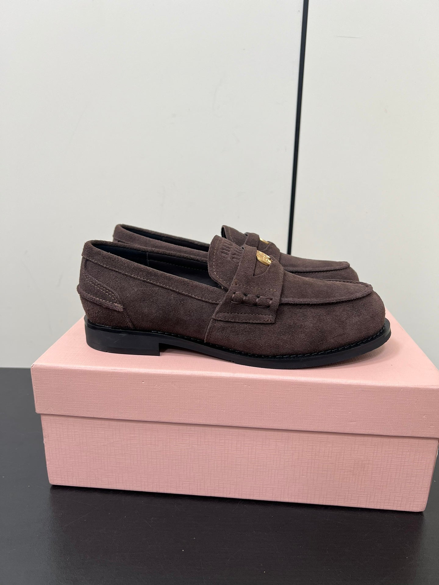 PENNY LOAFERS IN CHOCOLATE SUEDE