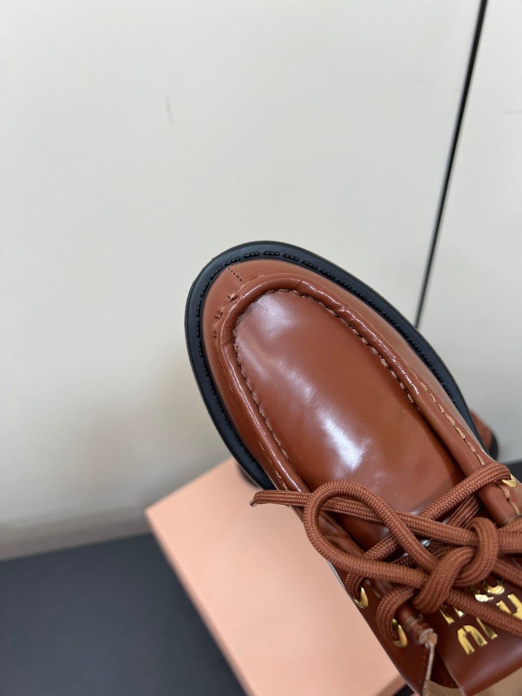 LACE-UP LOAFERS WITH THICK SOLE IN RED BROWN SHINY SHEEPSKIN