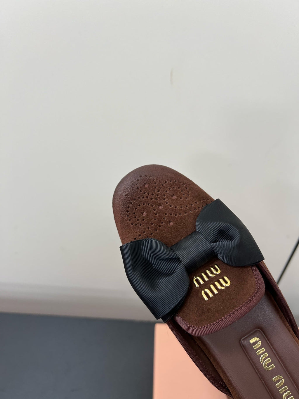 BOW MULES IN CHOCOLATE SUEDE