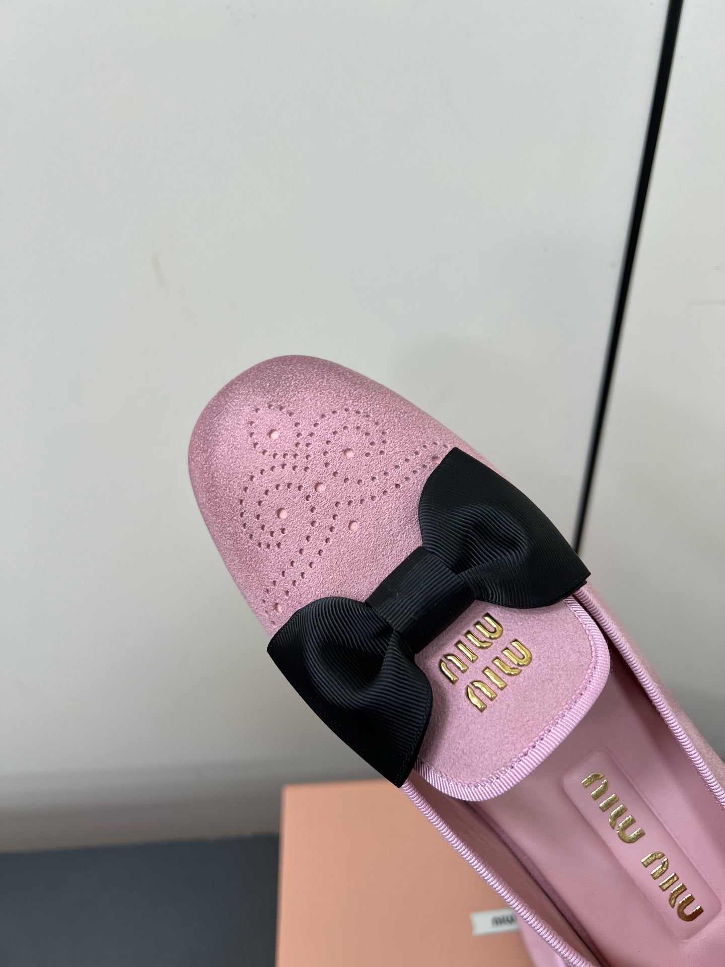 LOAFERS WITH BOW IN PINK SUEDE