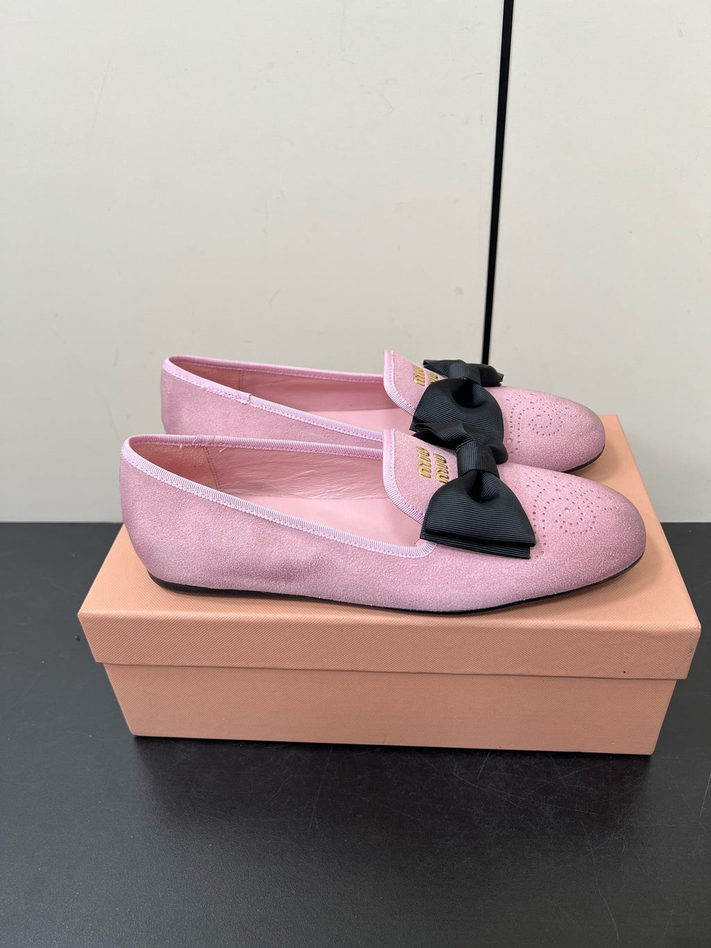 LOAFERS WITH BOW IN PINK SUEDE