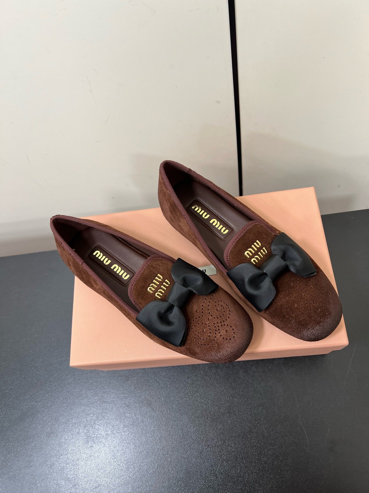 LOAFERS WITH BOW IN CHOCOLATE SUEDE