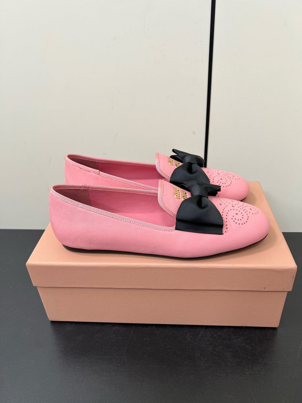 LOAFERS WITH BOW IN PINK SHEEPSKIN
