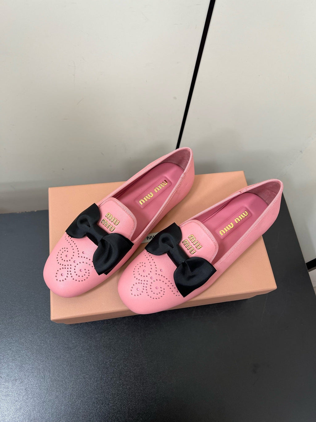 LOAFERS WITH BOW IN PINK SHEEPSKIN