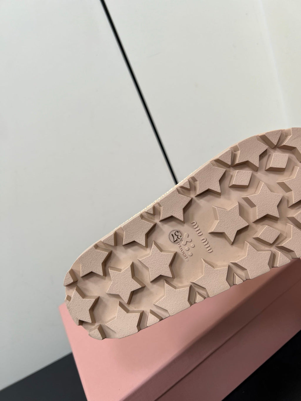 MULES SLIPPERS IN BEIGE SUEDE WITH GOLD COIN