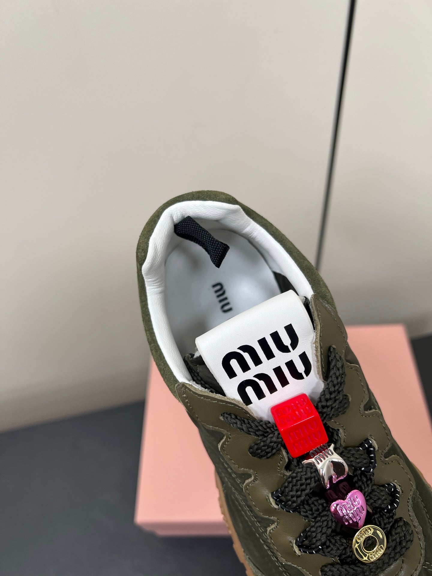 TYRE SNEAKERS IN DARK GREEN TECHNICAL FABRIC AND SUEDE WITH STICKER