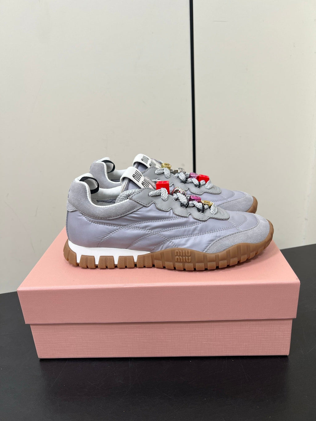 TYRE SNEAKERS IN GREY TECHNICAL FABRIC AND SUEDE WITH STICKER