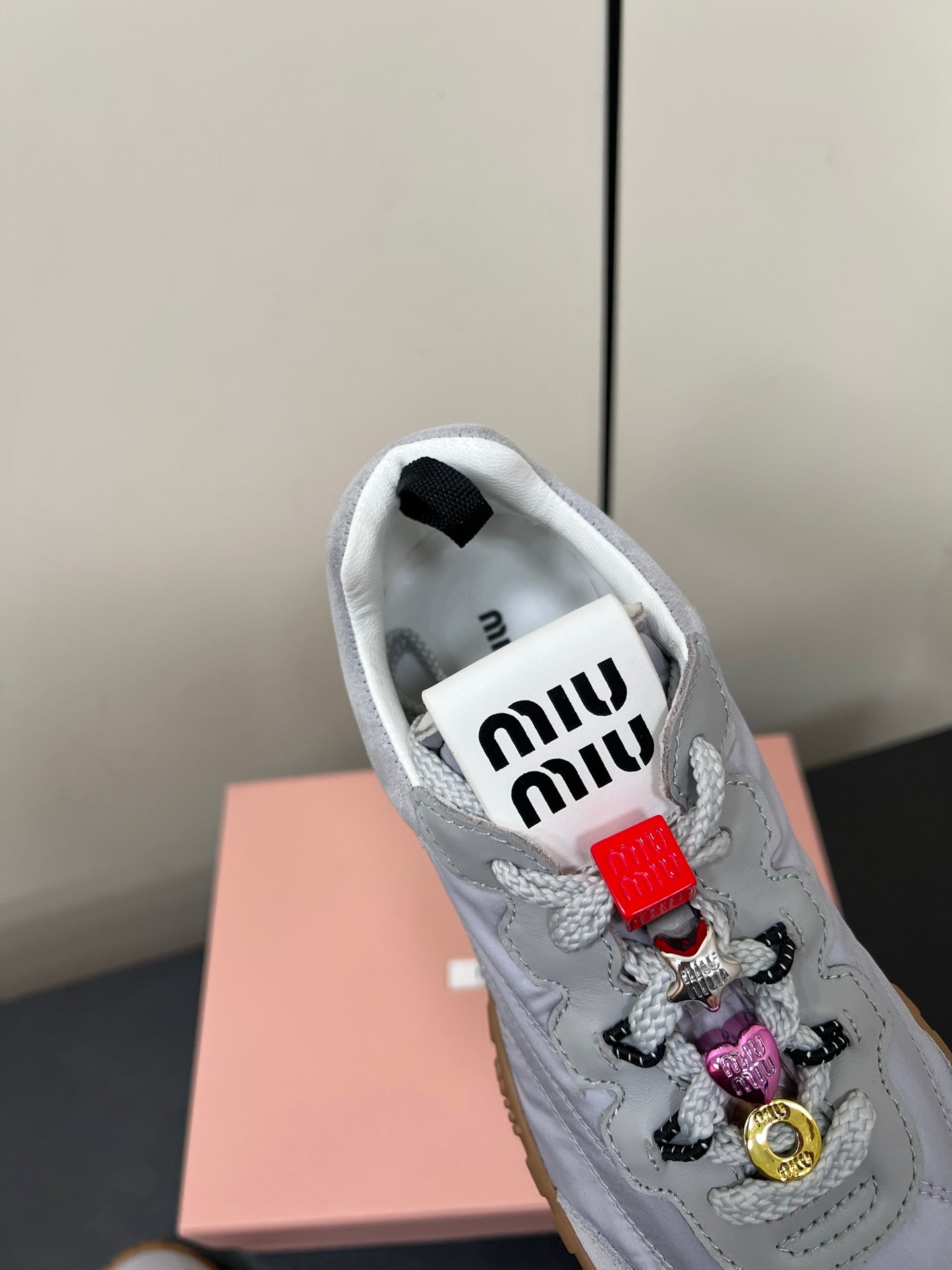 TYRE SNEAKERS IN GREY TECHNICAL FABRIC AND SUEDE WITH STICKER