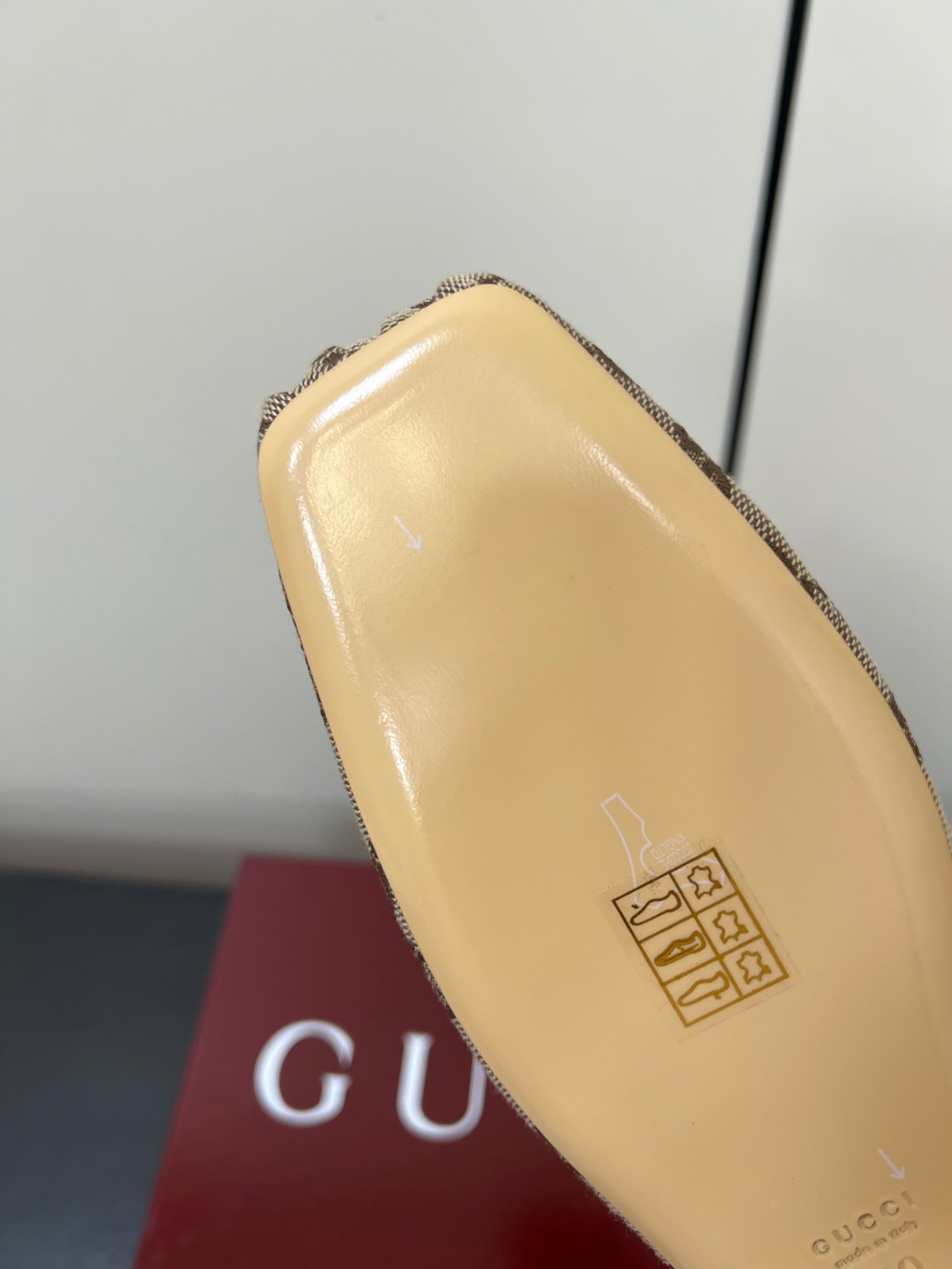 GG MARY JANE 25S IN MINK BROWN CANVAS MIX LAMBSKIN WITH GOLD HARDWARE