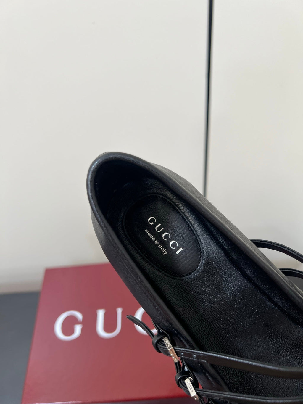 GG MARY JANE 25S IN BLACK LAMBSKIN WITH SILVER HARDWARE