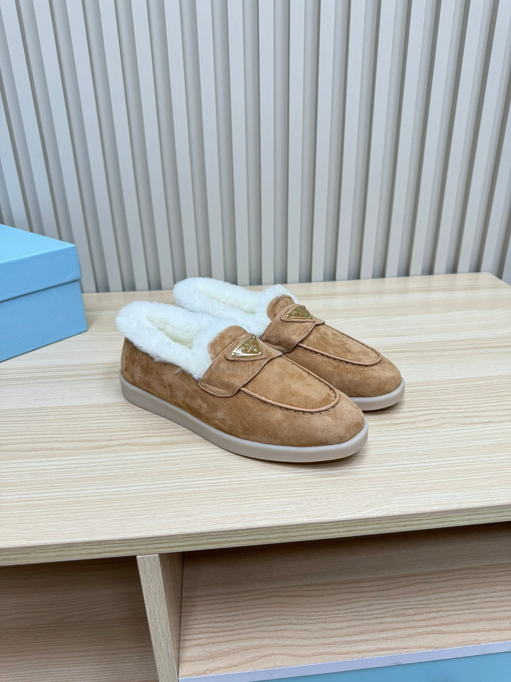 LOAFER IN CAMEL SUEDE AND FUR LINING ATTACHED TRIANGLE LOGO