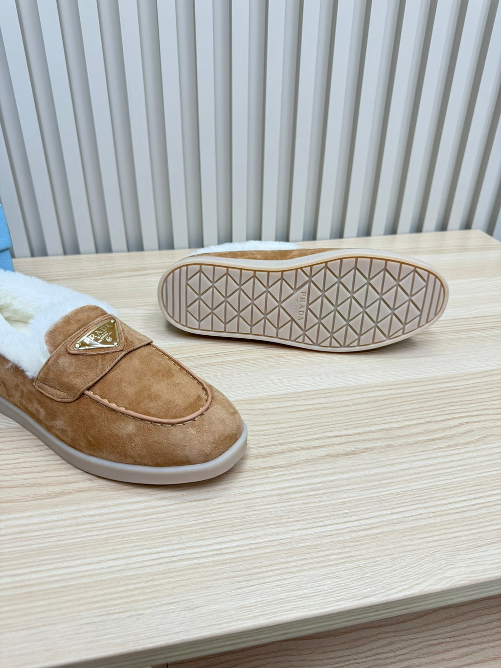 PRA SUEDE LOAFER IN TAN BROWN WITH SHEARLING LINING