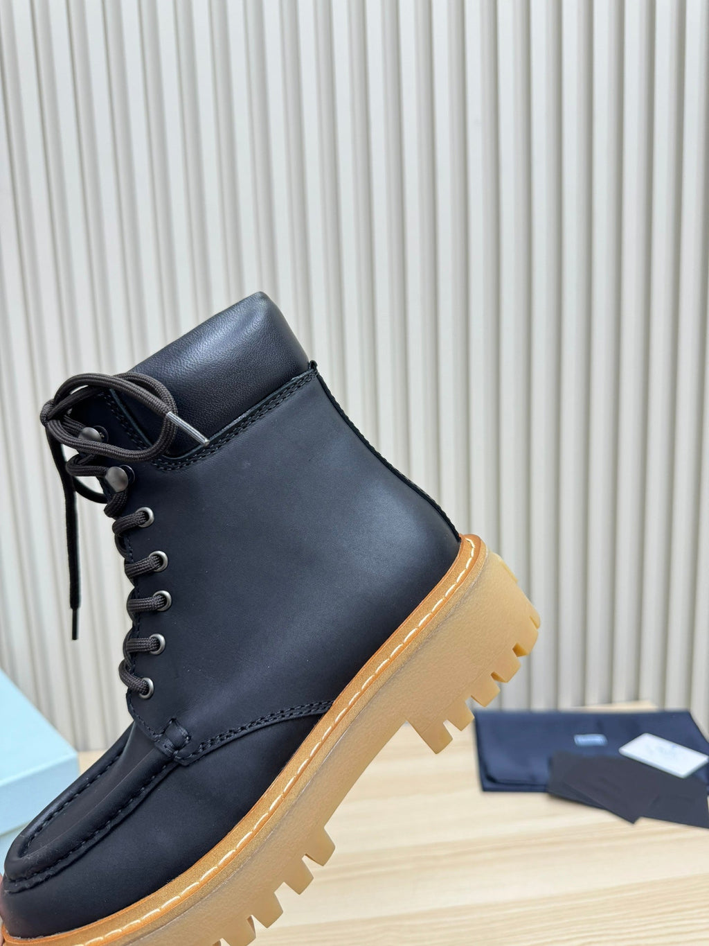 PRADA 25S LACE-UP ANKLE BOOTS IN BLACK CALFSKIN