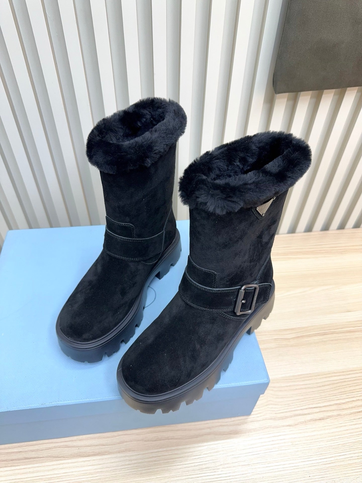PRADA 25S MARTIN BOOTS IN DARK NAVY BLUE SUEDE FUR-LINED