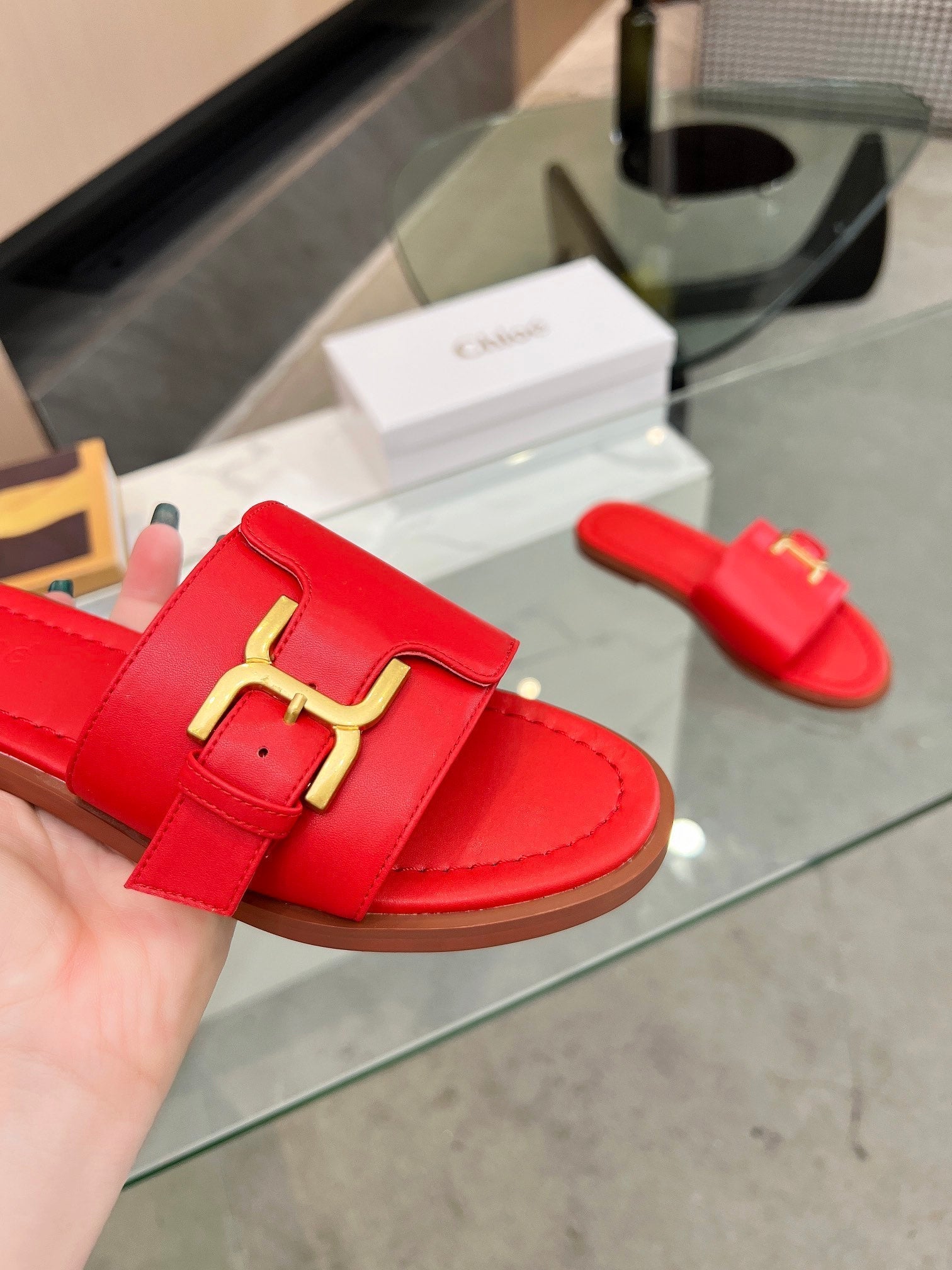 CHLOÉ HLOE MARCIE SLIDE IN CHERRY RED CALFSKIN WITH GOLD HARDWARE