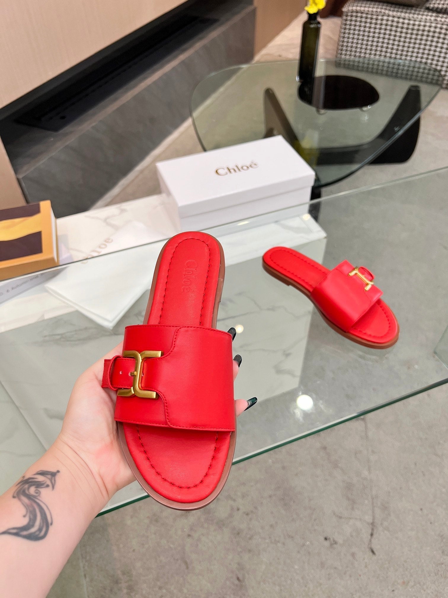 HLOE MARCIE SLIDE IN CHERRY RED CALFSKIN WITH GOLD HARDWARE
