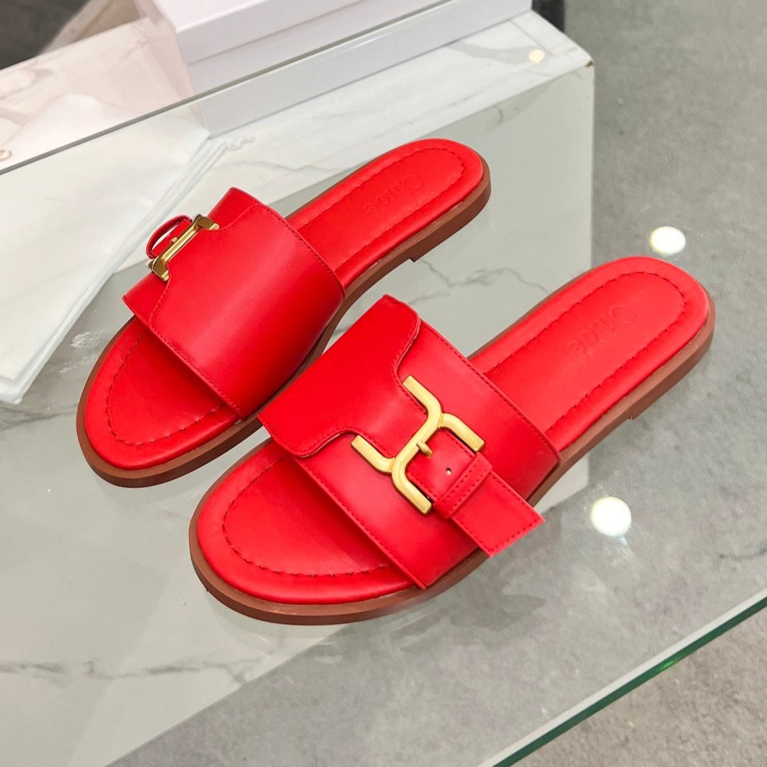 CHLOÉ HLOE MARCIE SLIDE IN CHERRY RED CALFSKIN WITH GOLD HARDWARE