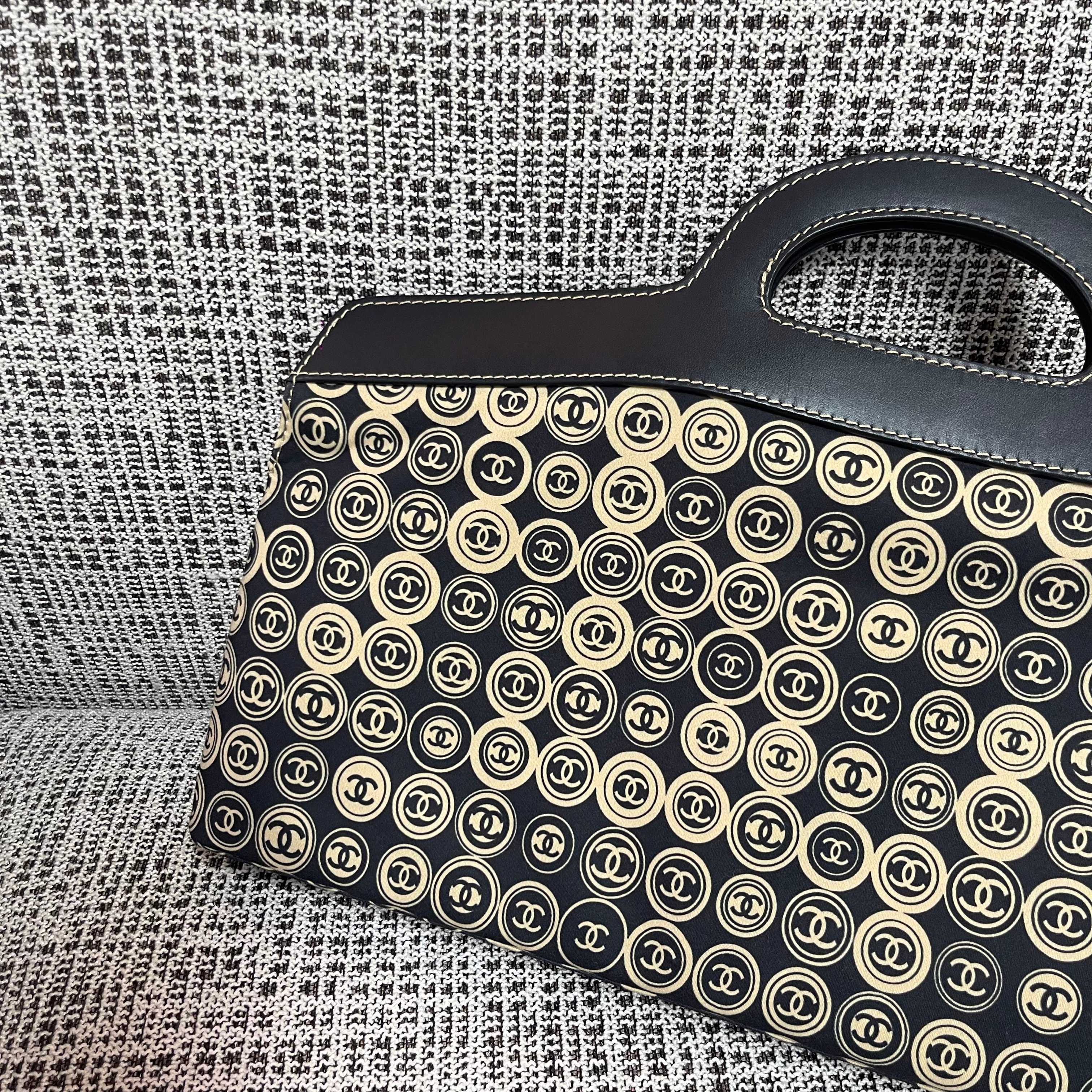 CHANEL 25S SHOPPING BAG 46 CM IN BLACK MIX BEIGE CANVAS PRINTED LOGO
