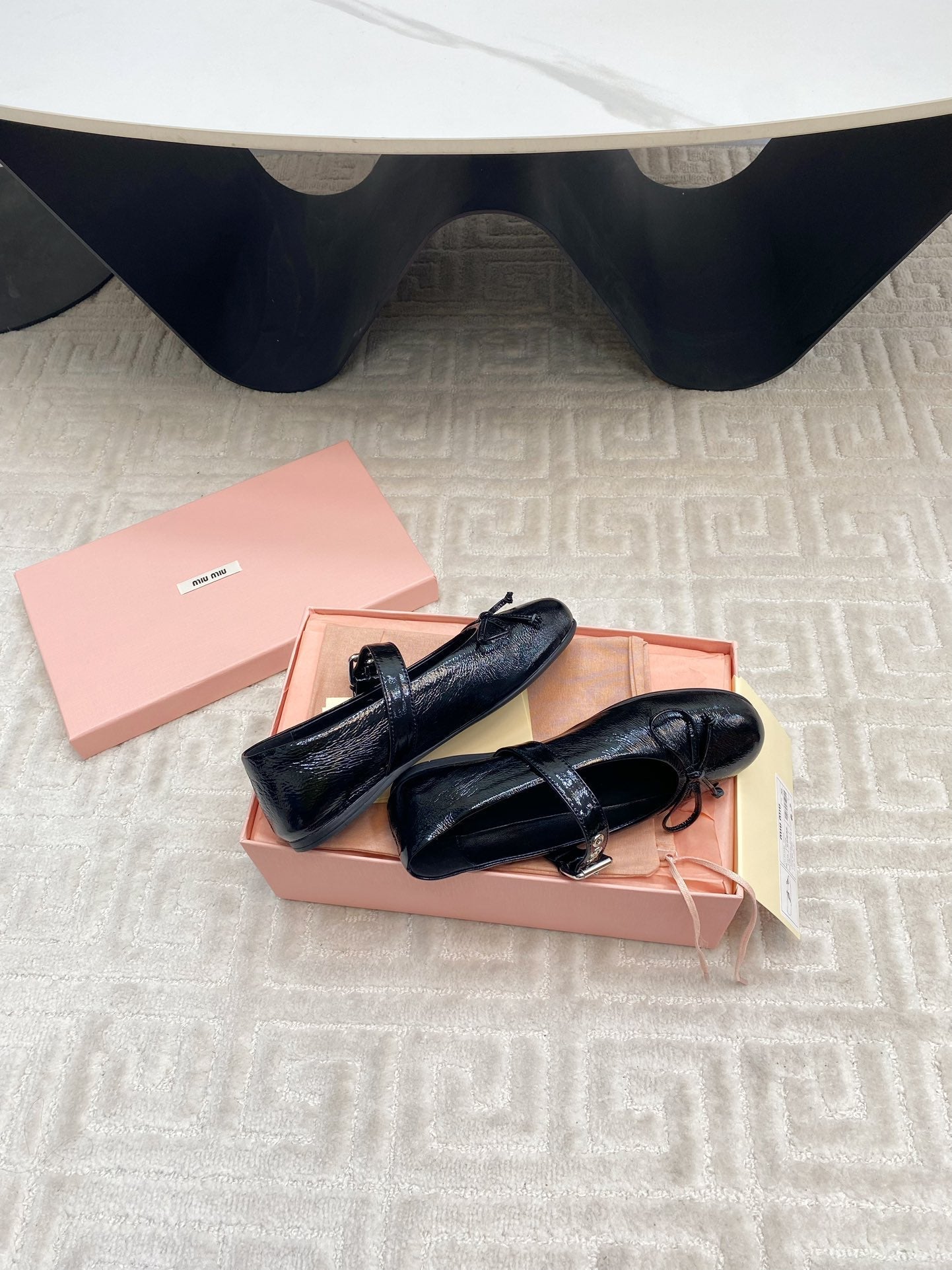 BOW MARY JANE FLAT IN BLACK NAPLAK LAMBSKIN